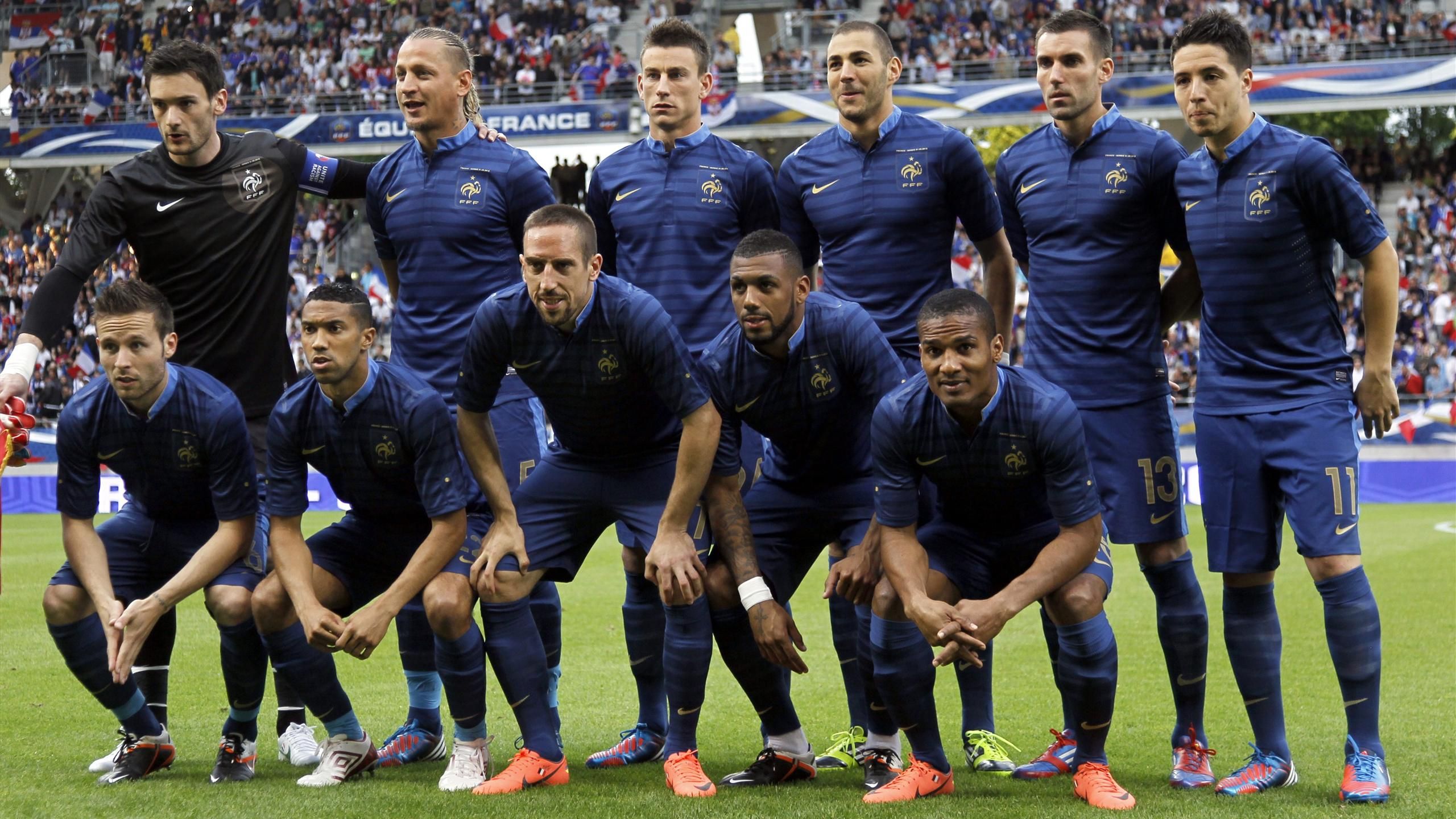 Футбольный клуб дал. Сборная Франции на евро 2012. Сборная Франции по футболу на евро 2012. Футбольная команда Франции 2008. Сборная Франции 2008.