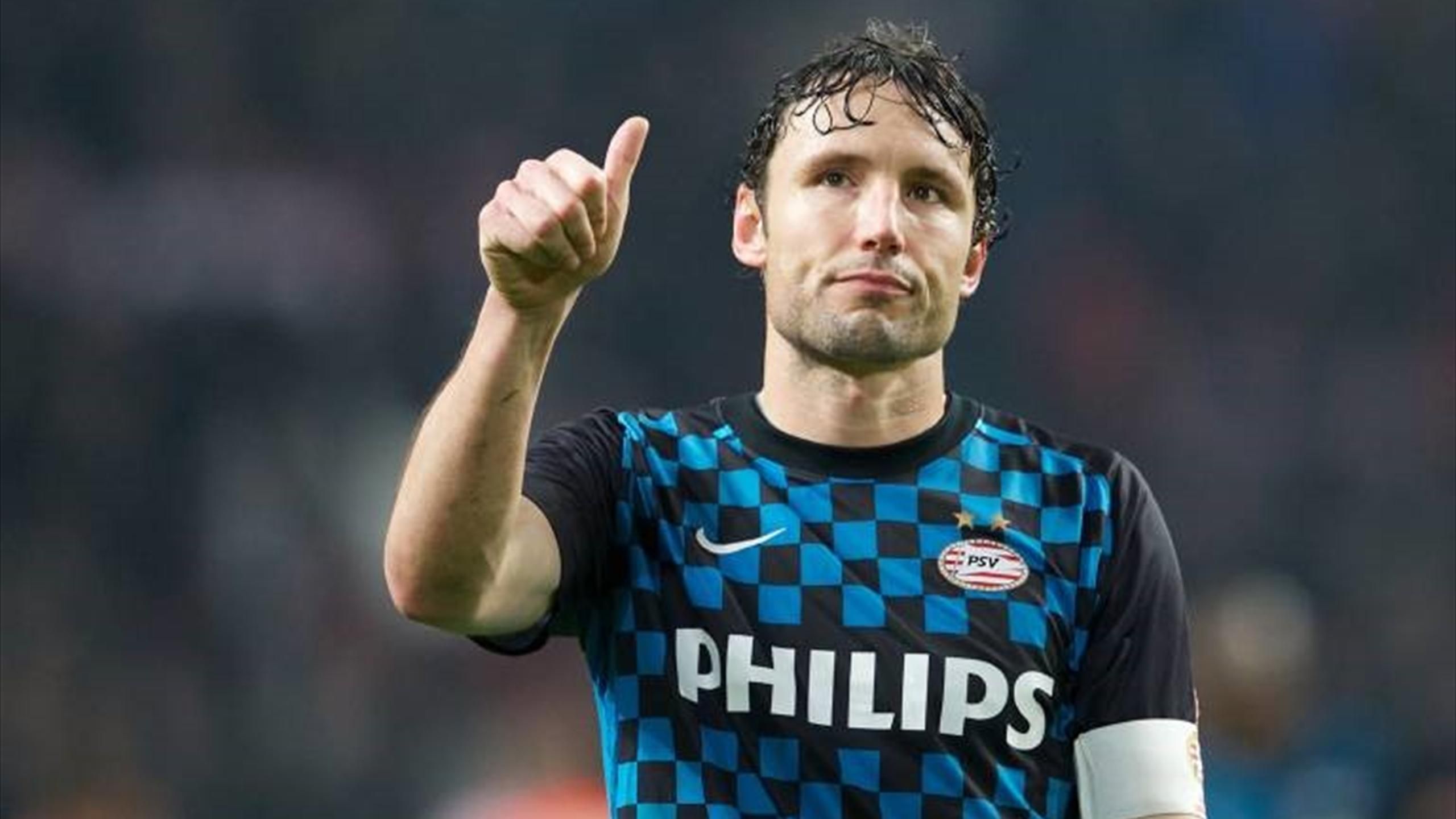 PSV skipper Van Bommel retires after 21 seasons - Eurosport