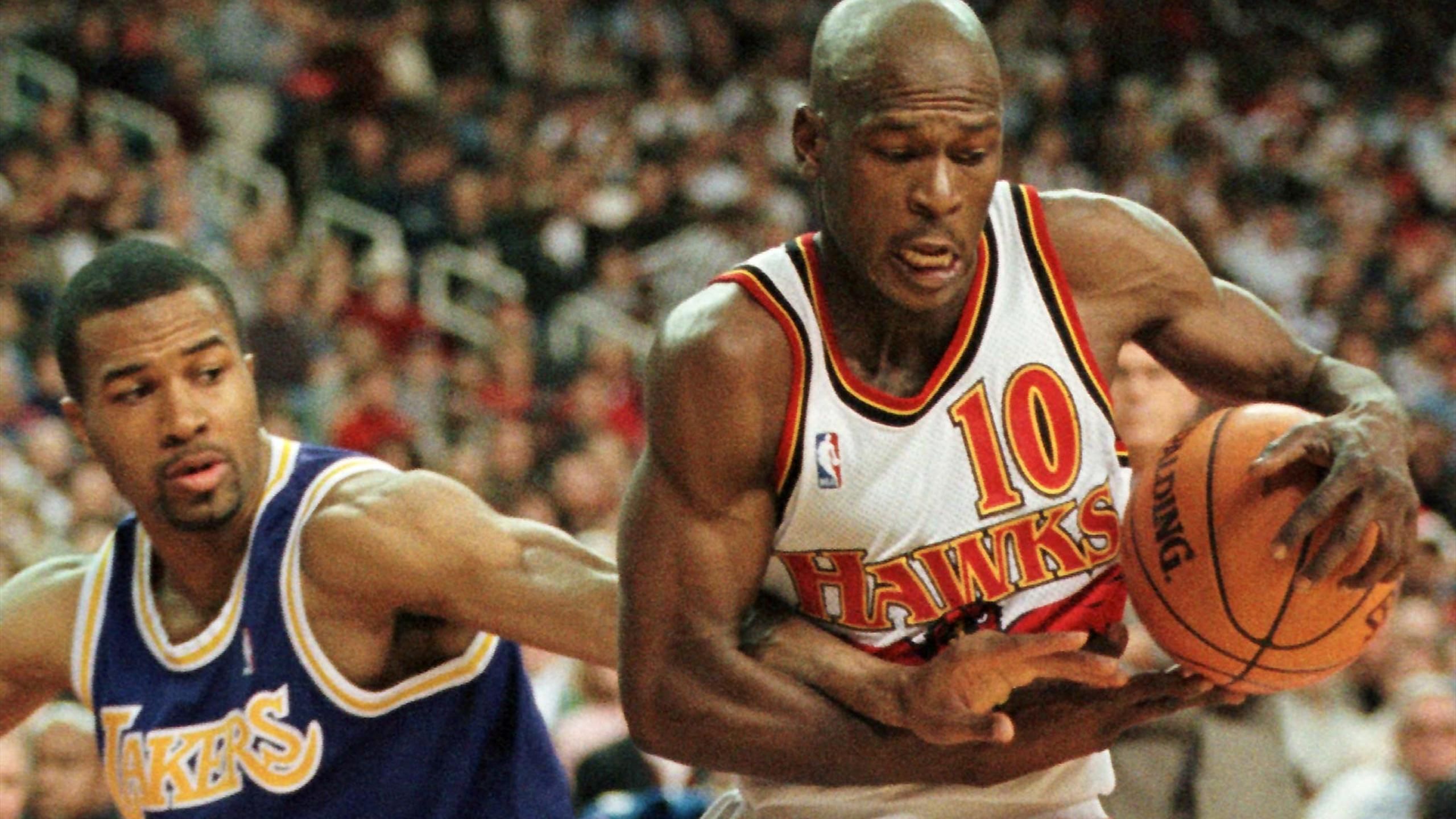 Mookie Blaylock off life support, upgraded to serious condition 