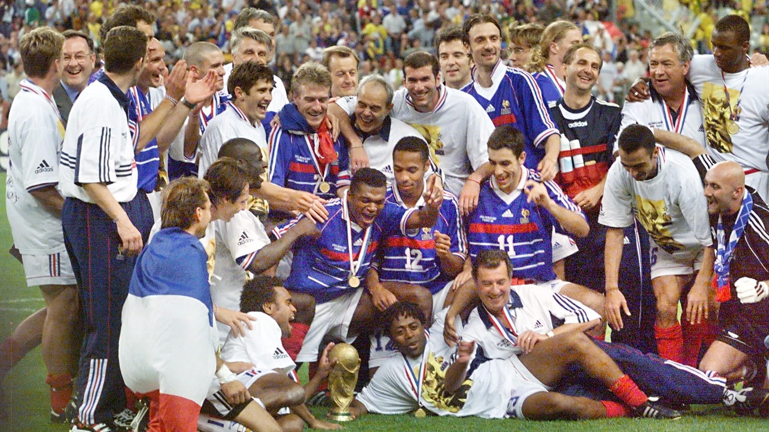 Франция чемпион по футболу какие годы