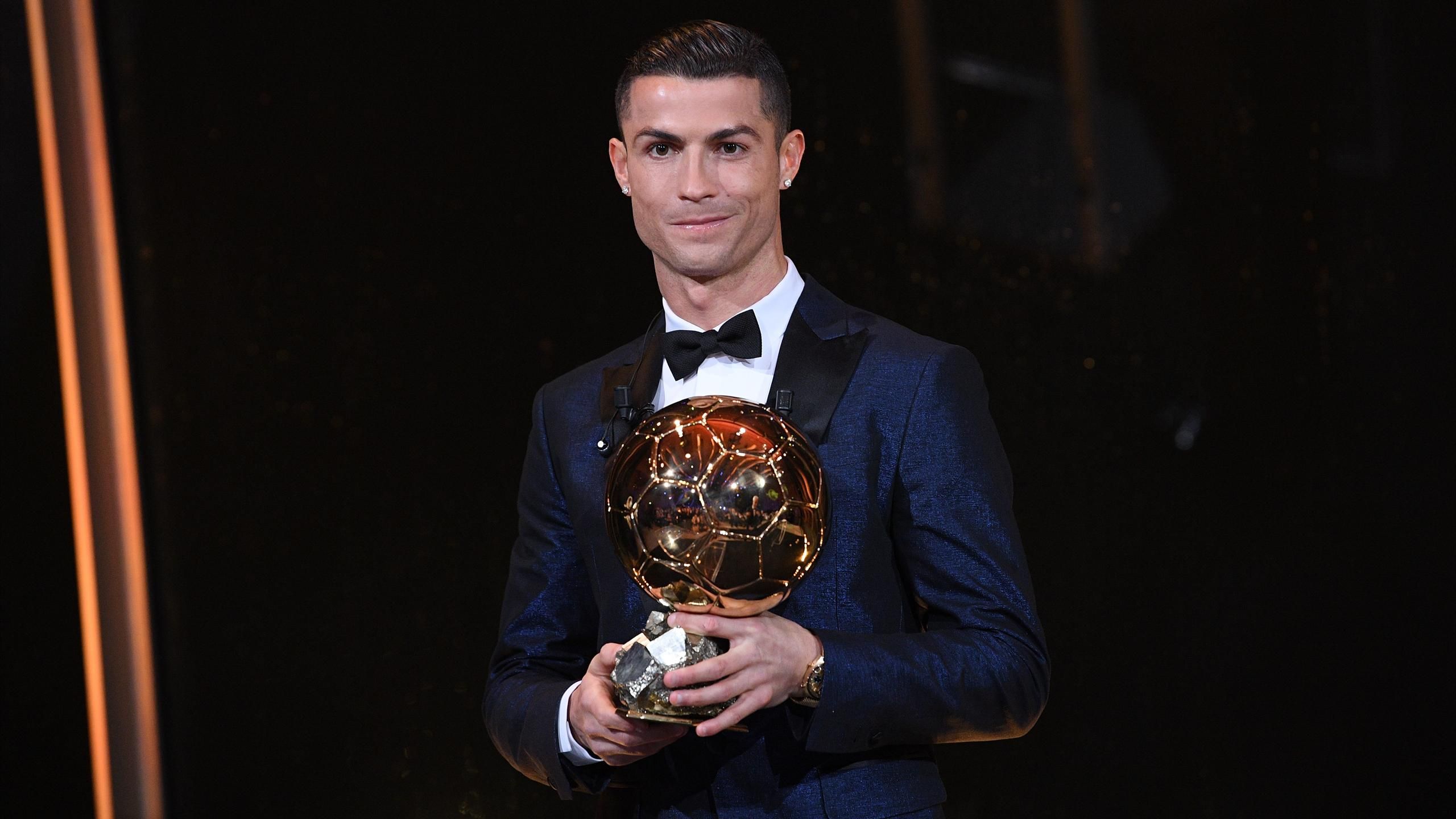 Cristiano Ronaldo D croche Son 5e Ballon D Or Eurosport