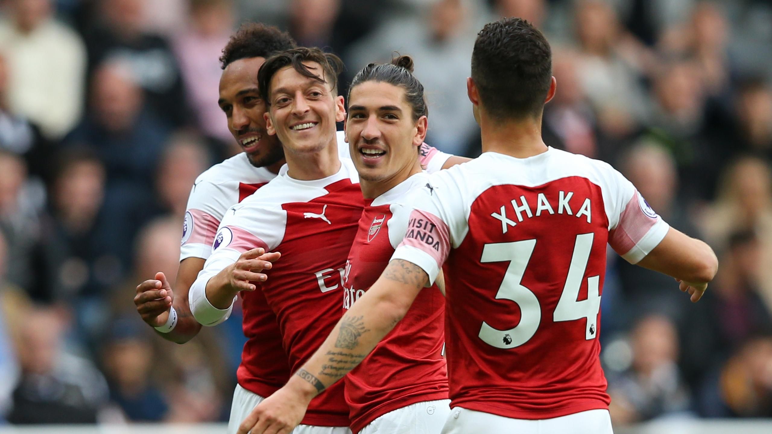 Football news Salvador Dali in football boots Arsenal fans react to