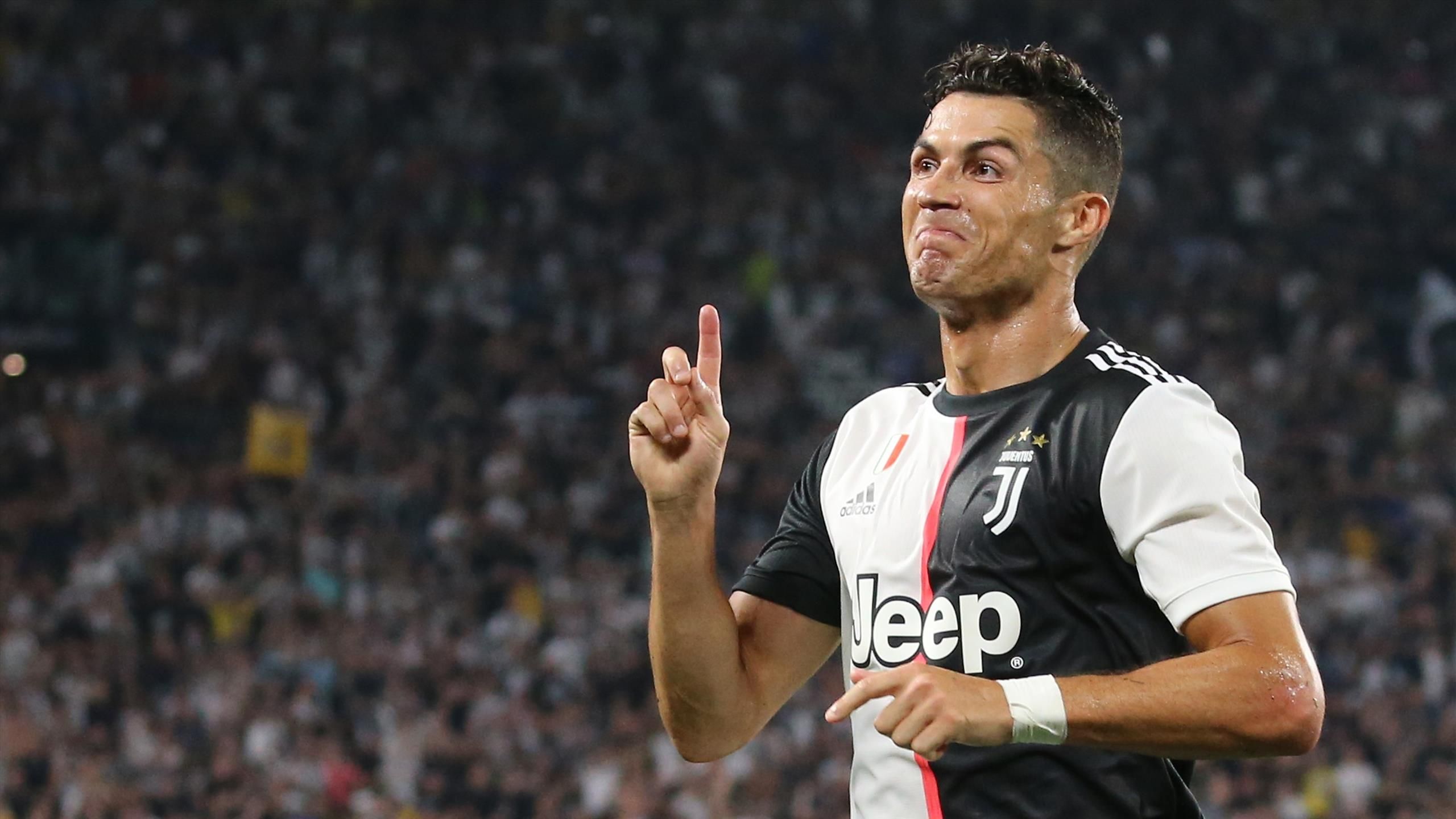 Wie Viele Tore Hat Ronaldo Insgesamt Geschossen Tore, Rekorde und Erfolge: Cristiano Ronaldo wird 35 - Fußball Video