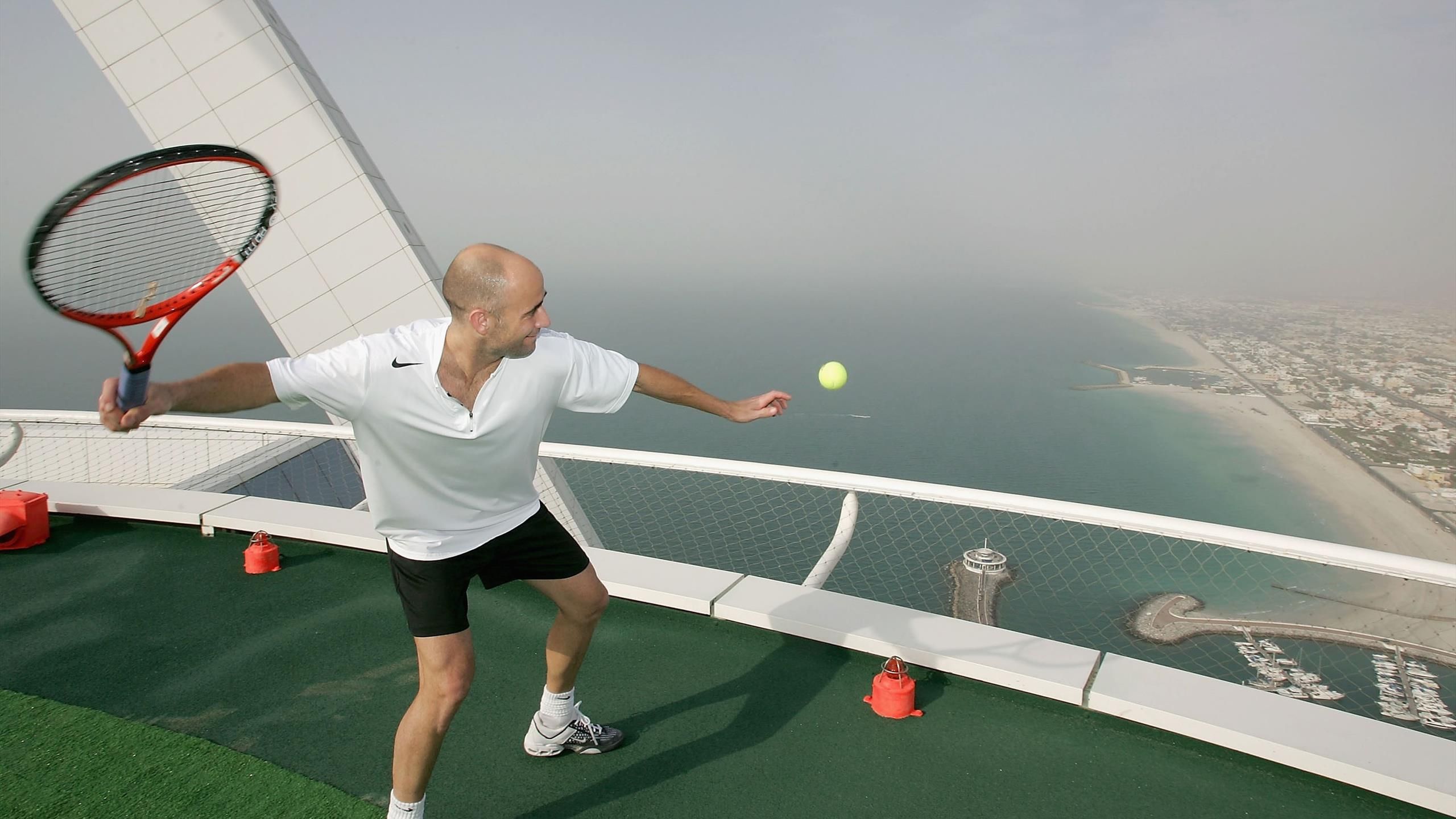 World's Highest Tennis Court: Green Roof Built Atop The Burj al