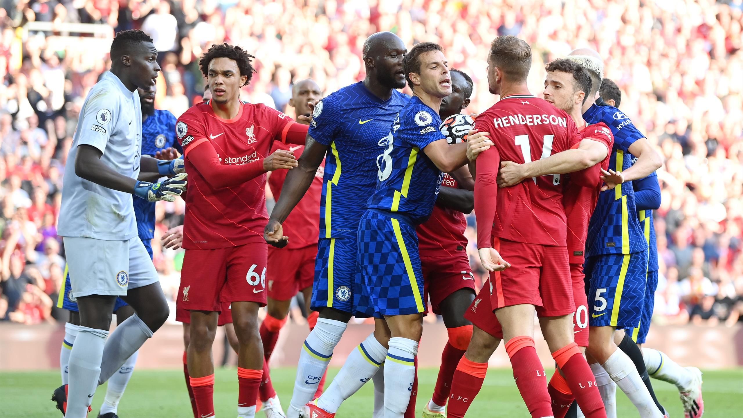 10-man Chelsea dig in to claim point at Liverpool after Reece James red  card at Anfield in Premier League – Eurosport