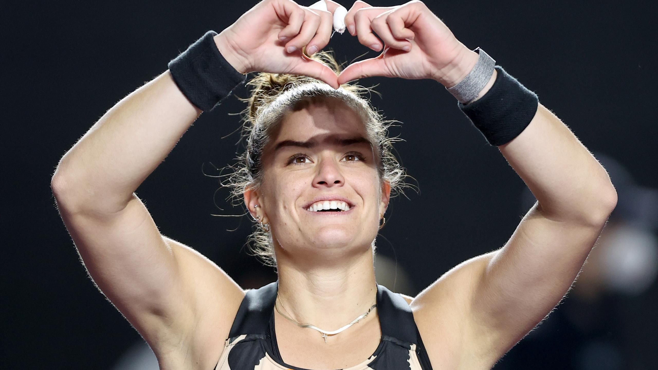 WTA Finals 2021 - Maria Sakkari extends top-five run against Aryna Sabalenka, but will she beat Anett Kontaveit?