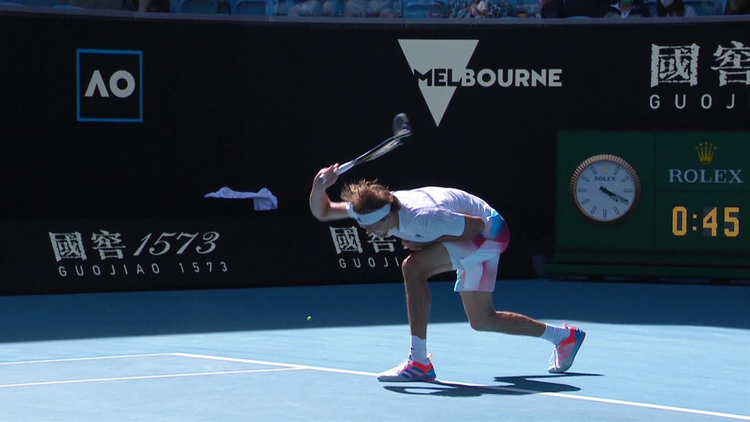 'Racquet abuse warning' Alexander Zverev furiously destroys racquet
