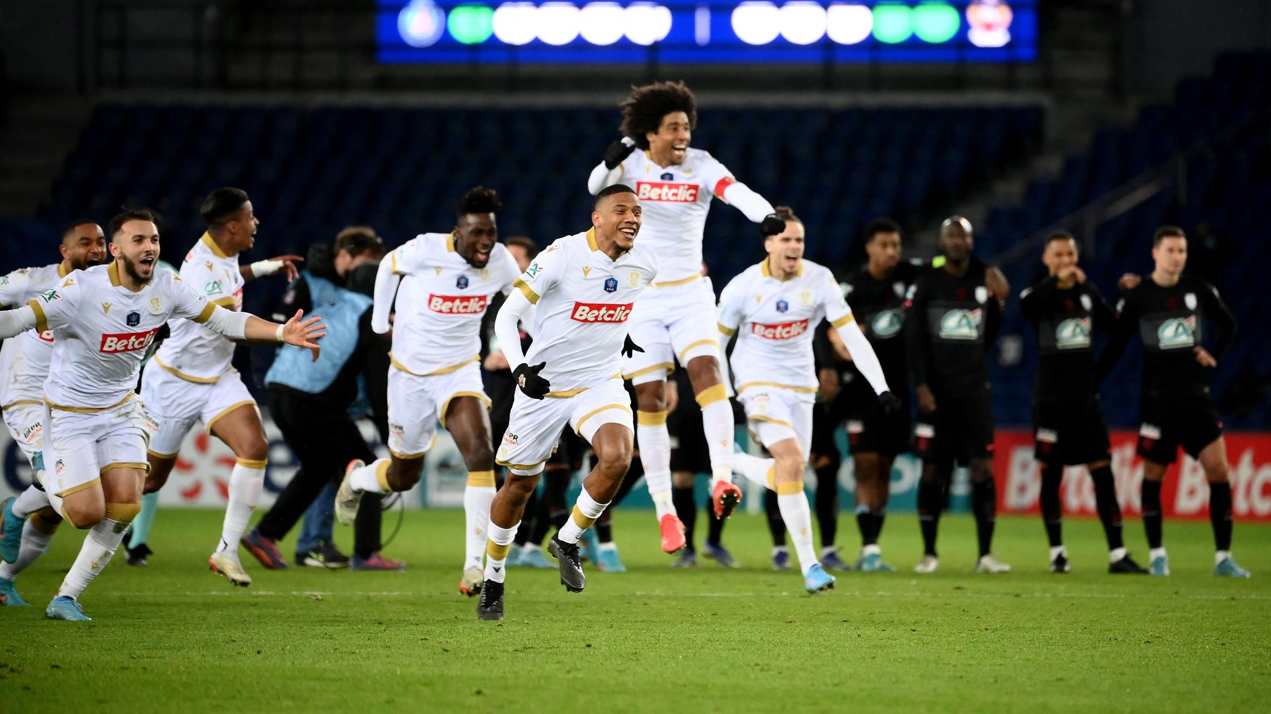 Round-up: PSG win - Eurosport