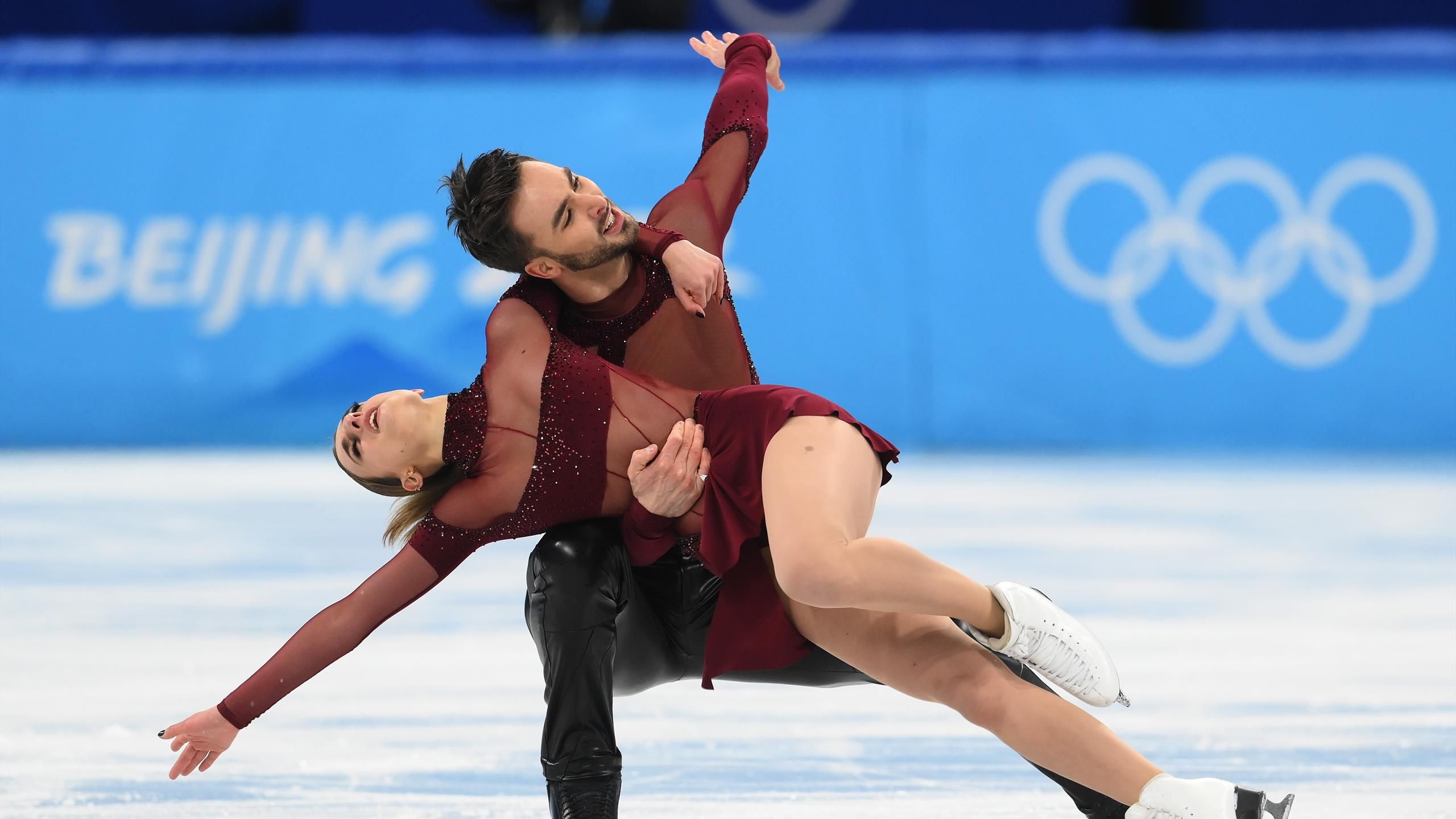 Winter Olympics 2022 - French pair set new ice dance world record as Team GB skate rocking routine to qualify