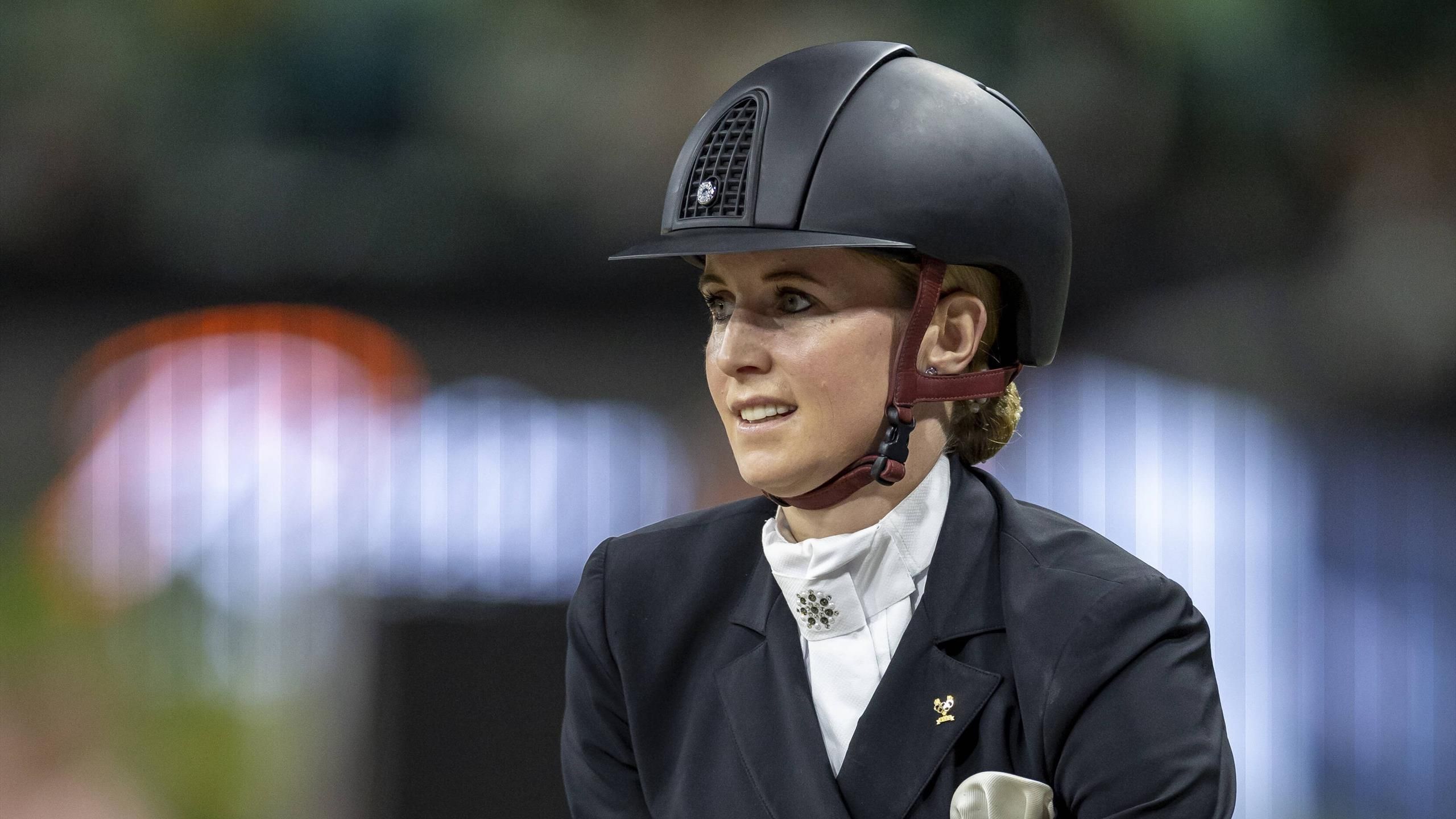 Dressurreiten Jessica von BredowWerndl gewinnt DressurWeltcup