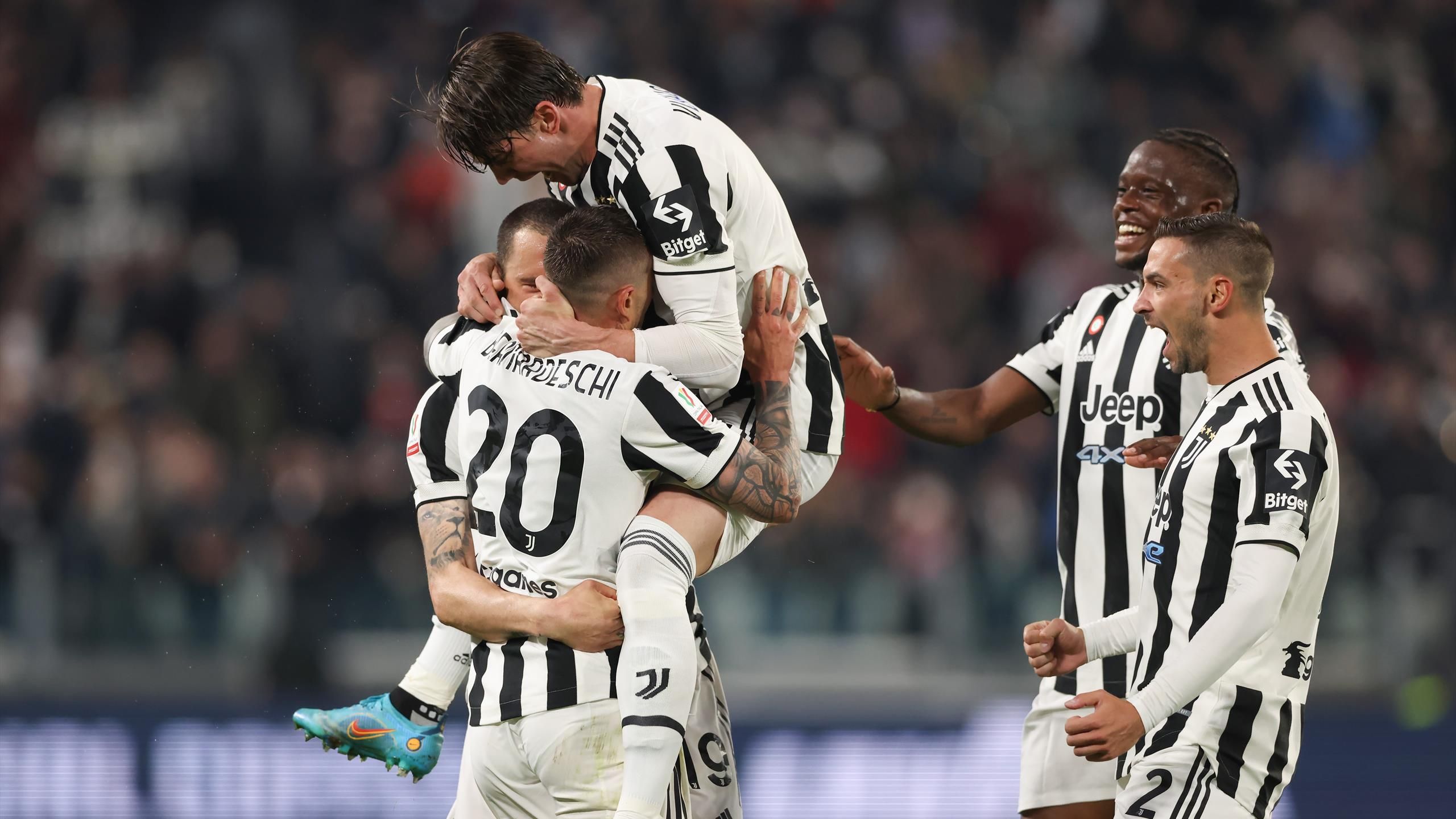 Juventus draw with Sporting to book Europa semi-final spot
