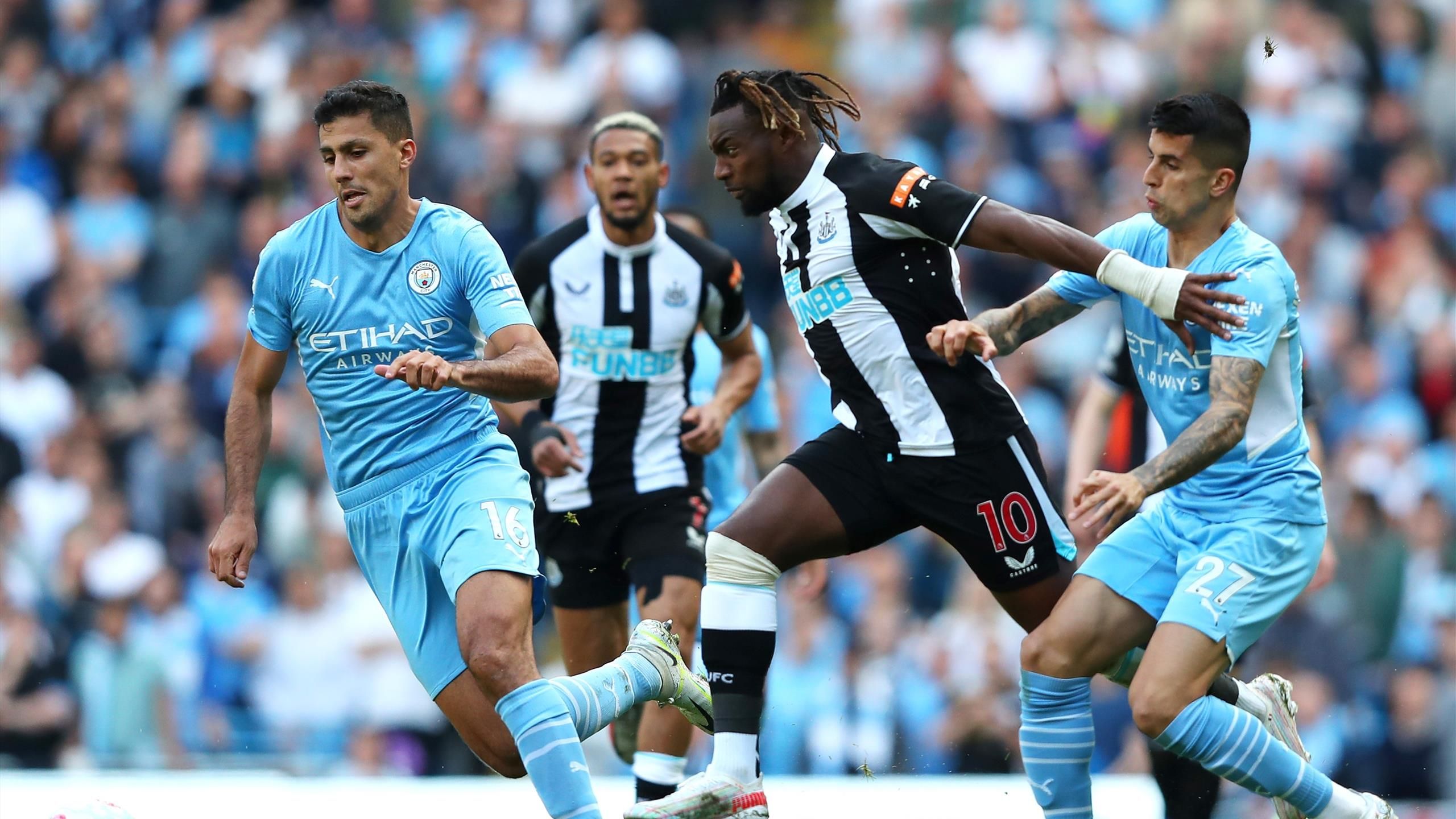 Man city vs newcastle live. Ньюкасл Юнайтед. Каземиро Реал. Астон вилла. Ньюкасл 2022.