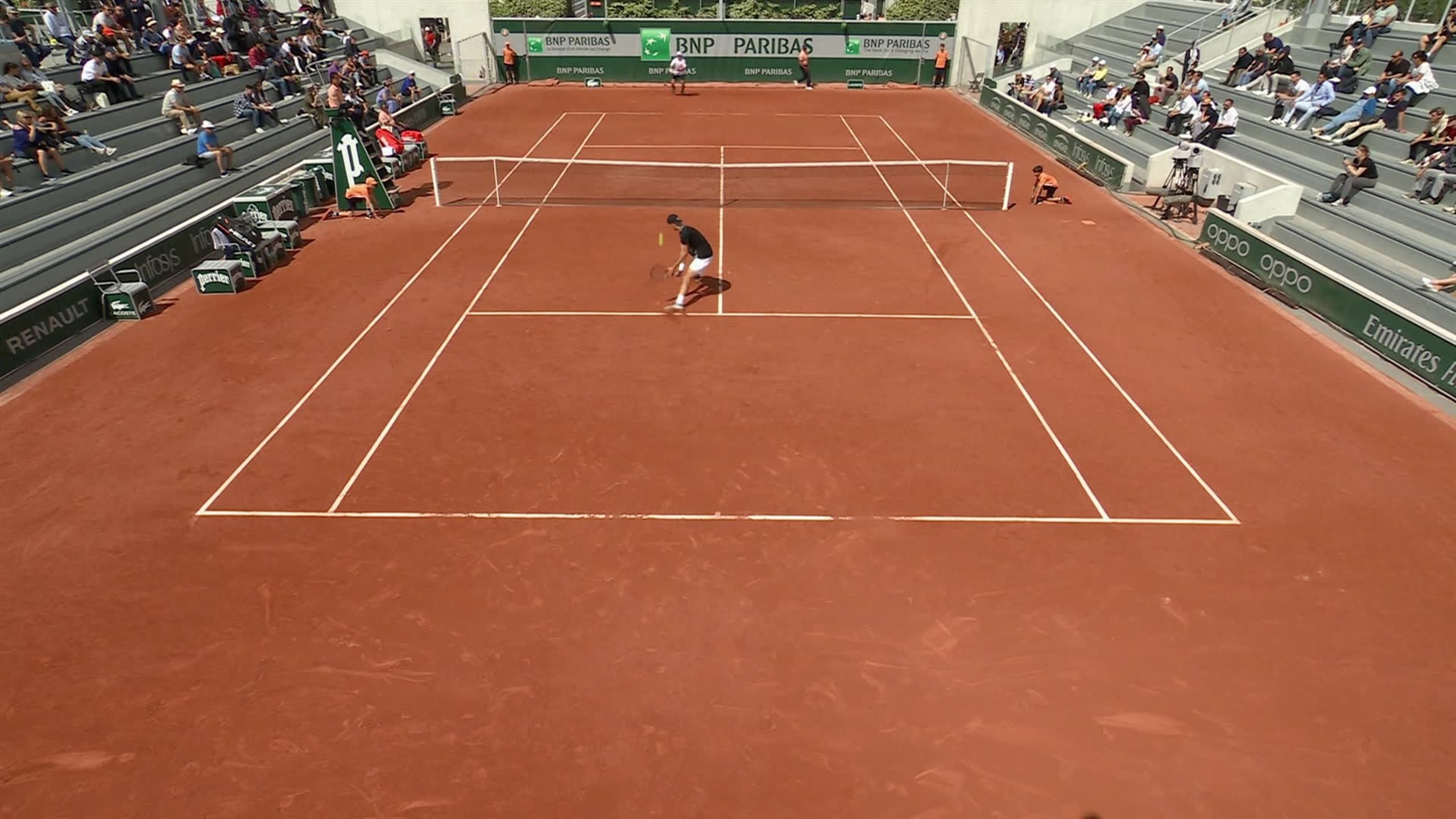 French Open 2022 Junior Jakub Mensik gelingt im Match gegen Niclas