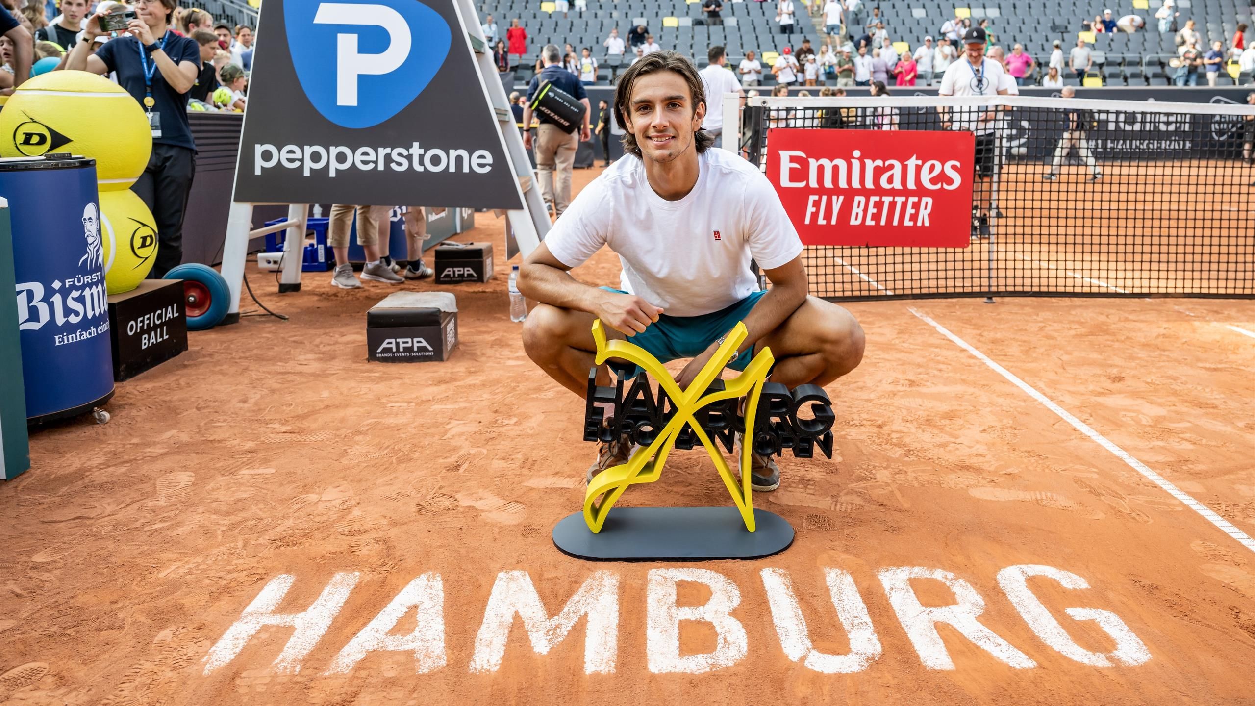 ATP Hamburg Lorenzo Musetti entzaubert Carlos Alcaraz im Finale und holt ersten ATP-Titel - sechster Matchball sitzt