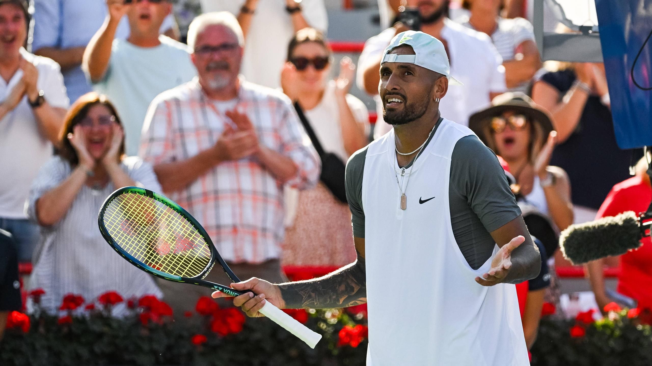 Nick Kyrgios upsets Polands Hubert Hurkacz by racing through service games in Montreal Open defeat