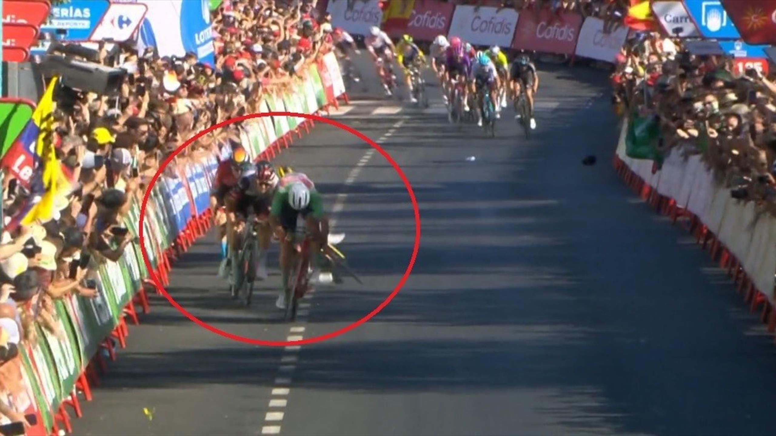 Sturz von Primoz Roglic gibt Rätsel auf: Warum kam es zum fatalen Sturz ...