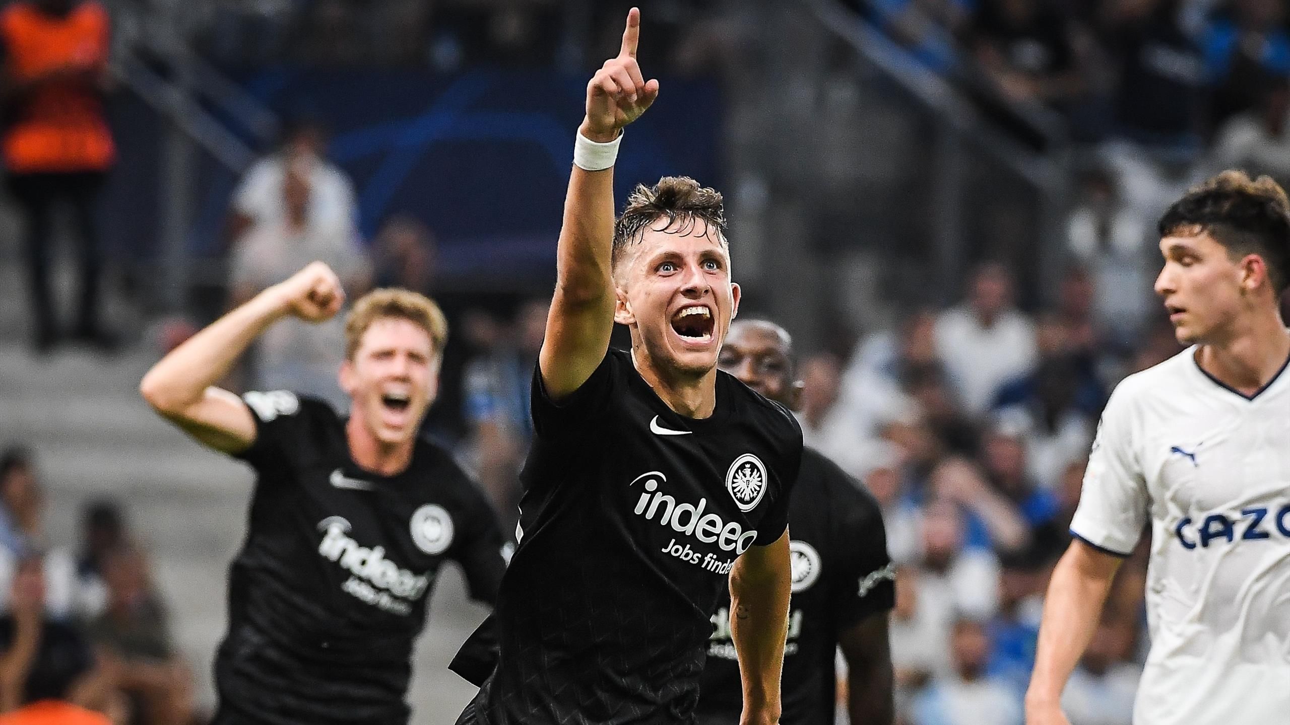 Eintracht feiert ersten Champions-League-Erfolg! Jesper Lindström schießt Frankfurt zum Sieg in Marseille