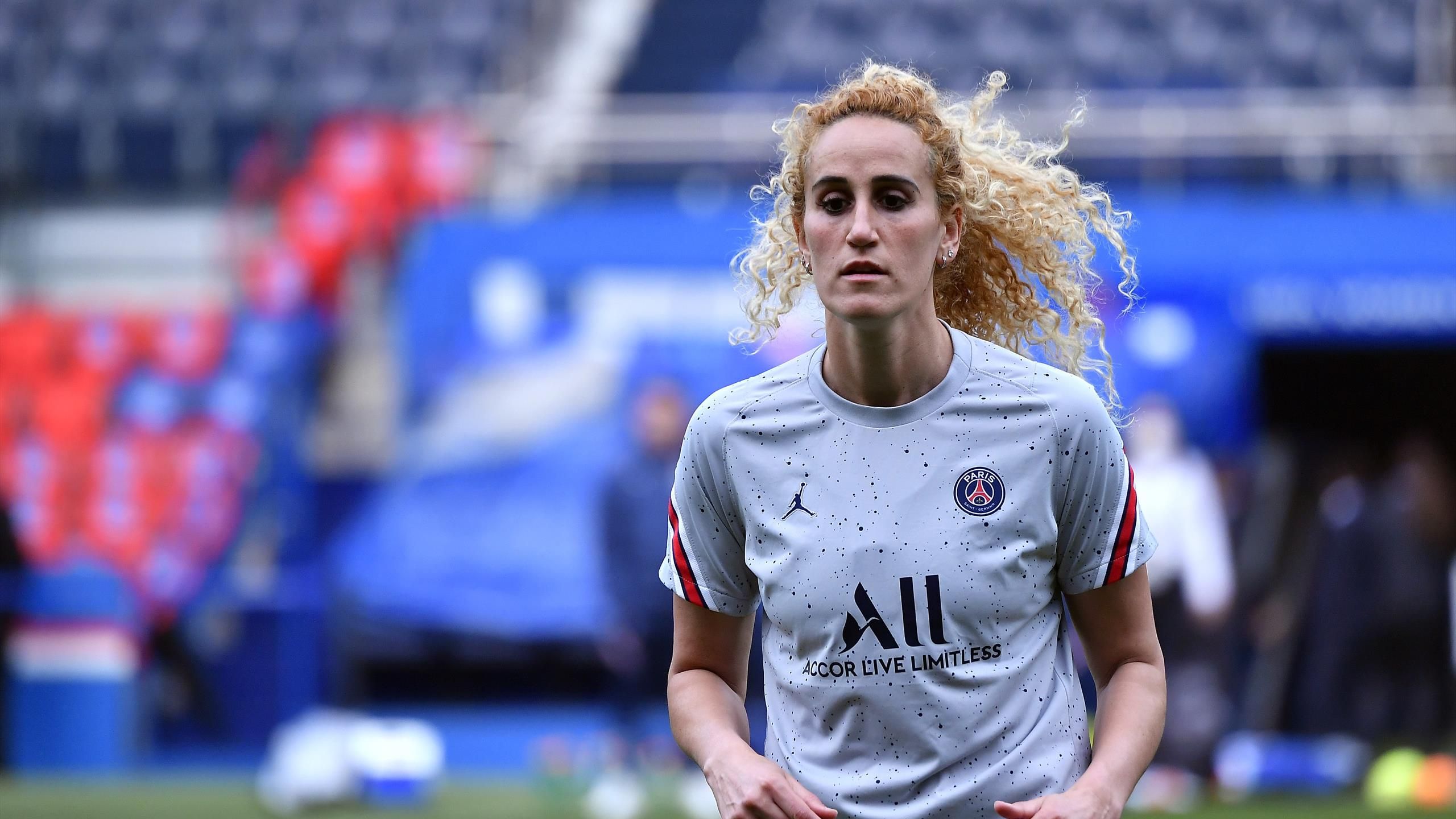 Kheira Hamraoui R clame Devant Les Prud hommes 3 5 Millions D euros Au 