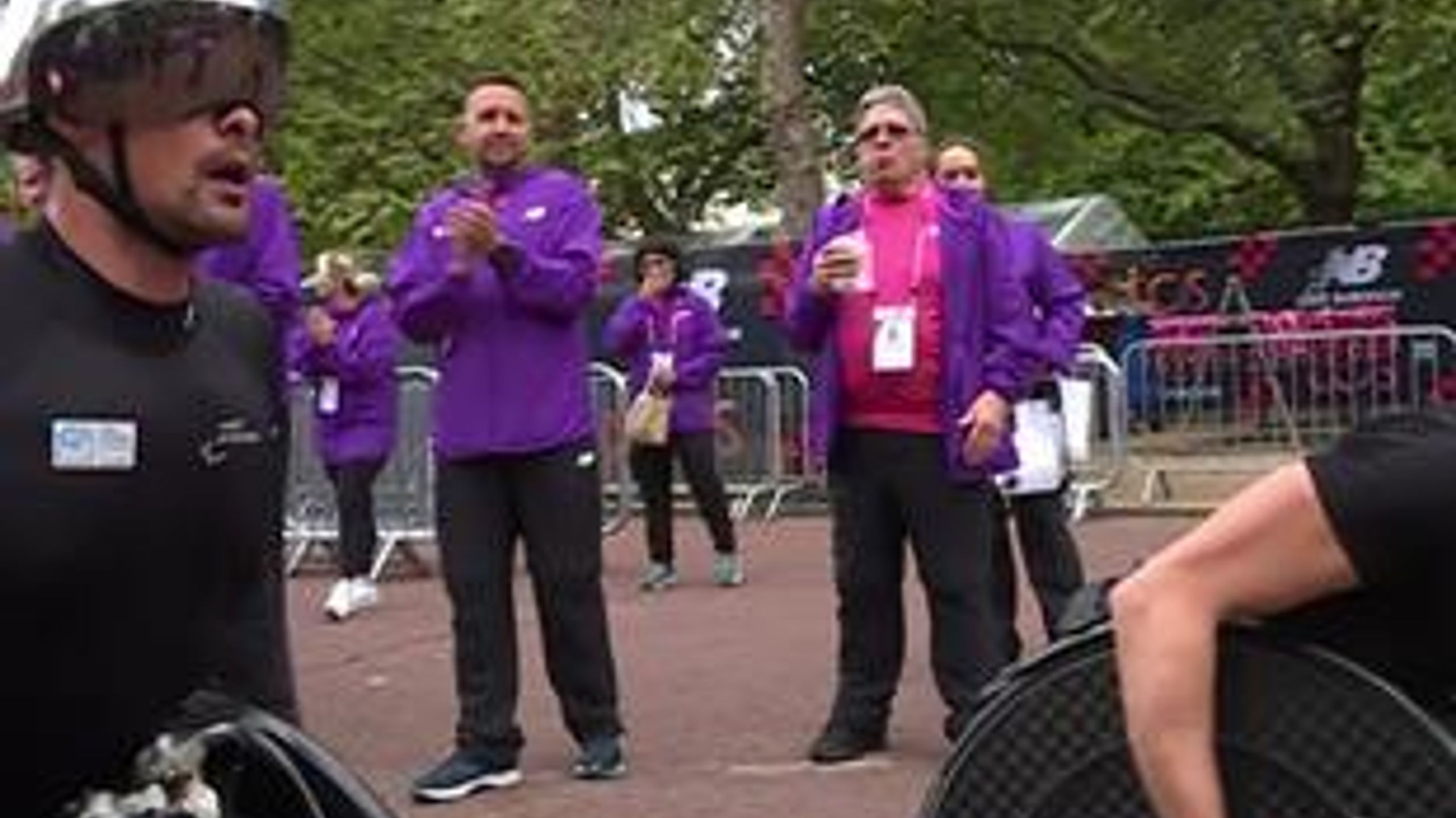 London Marathon: Marcel Hug gewinnt in engem Zweikapf im Rollstuhl ...