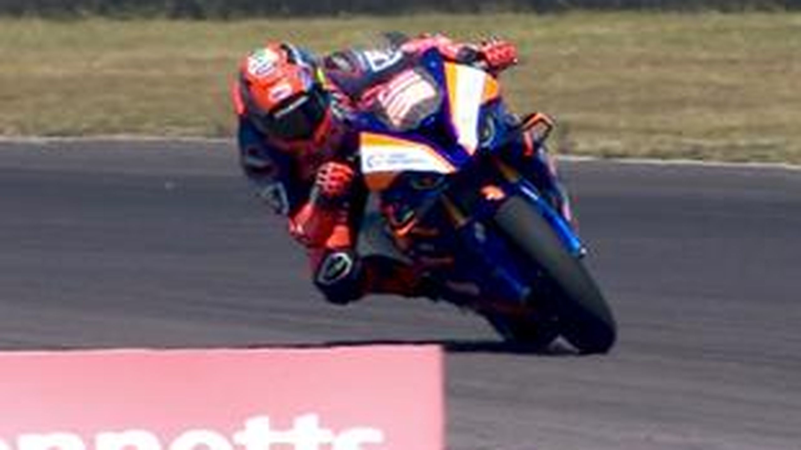 La British Superbike ricorda Chrissy Rouse, pilota 26enne morto a ...