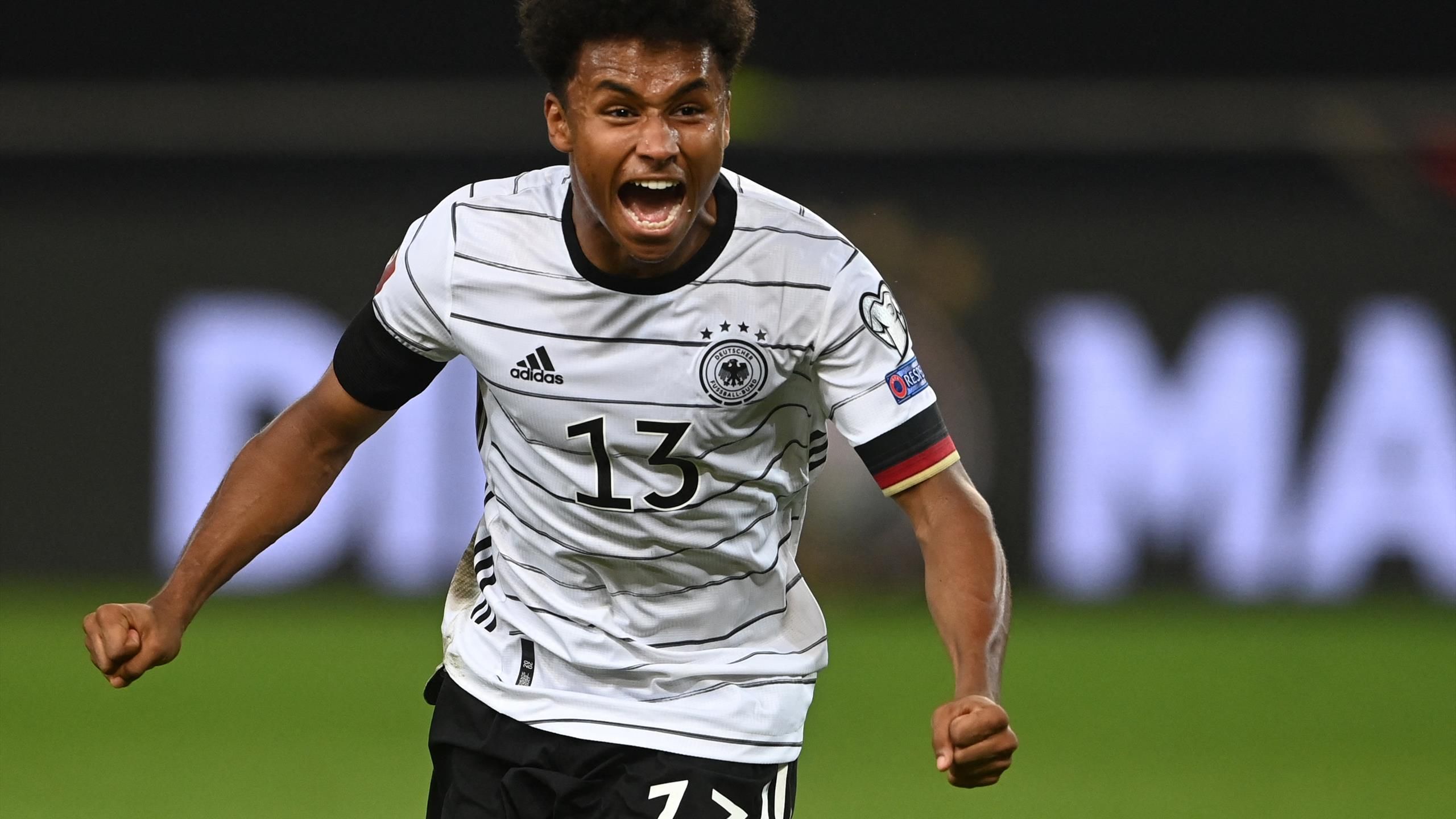 Mama lui Adeyemi a dezvăluit de ce atacantul Borussiei Dortmund n-a ...