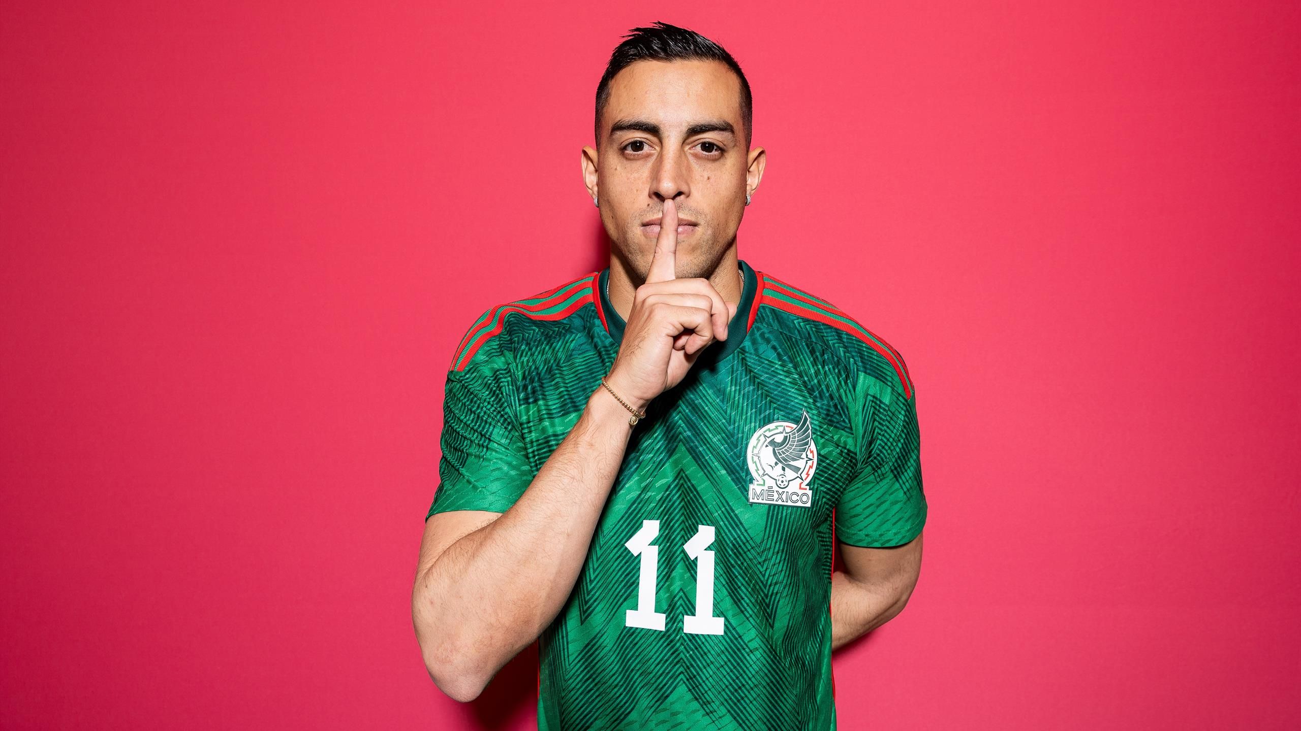 Ballon De Football Dédicacé Par Rogelio Funes Mori - Coupe D'or - Monterrey & Équipe Du Mexique