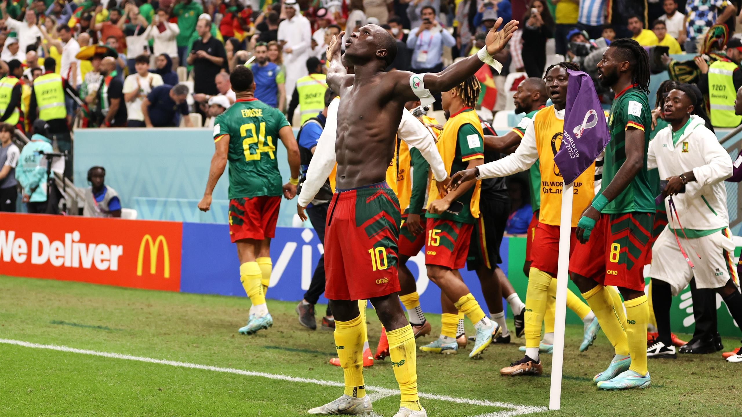 WM 2022 - Treffer in der Nachspielzeit Kamerun feiert Achtungserfolg gegen Brasilien - und fliegt raus