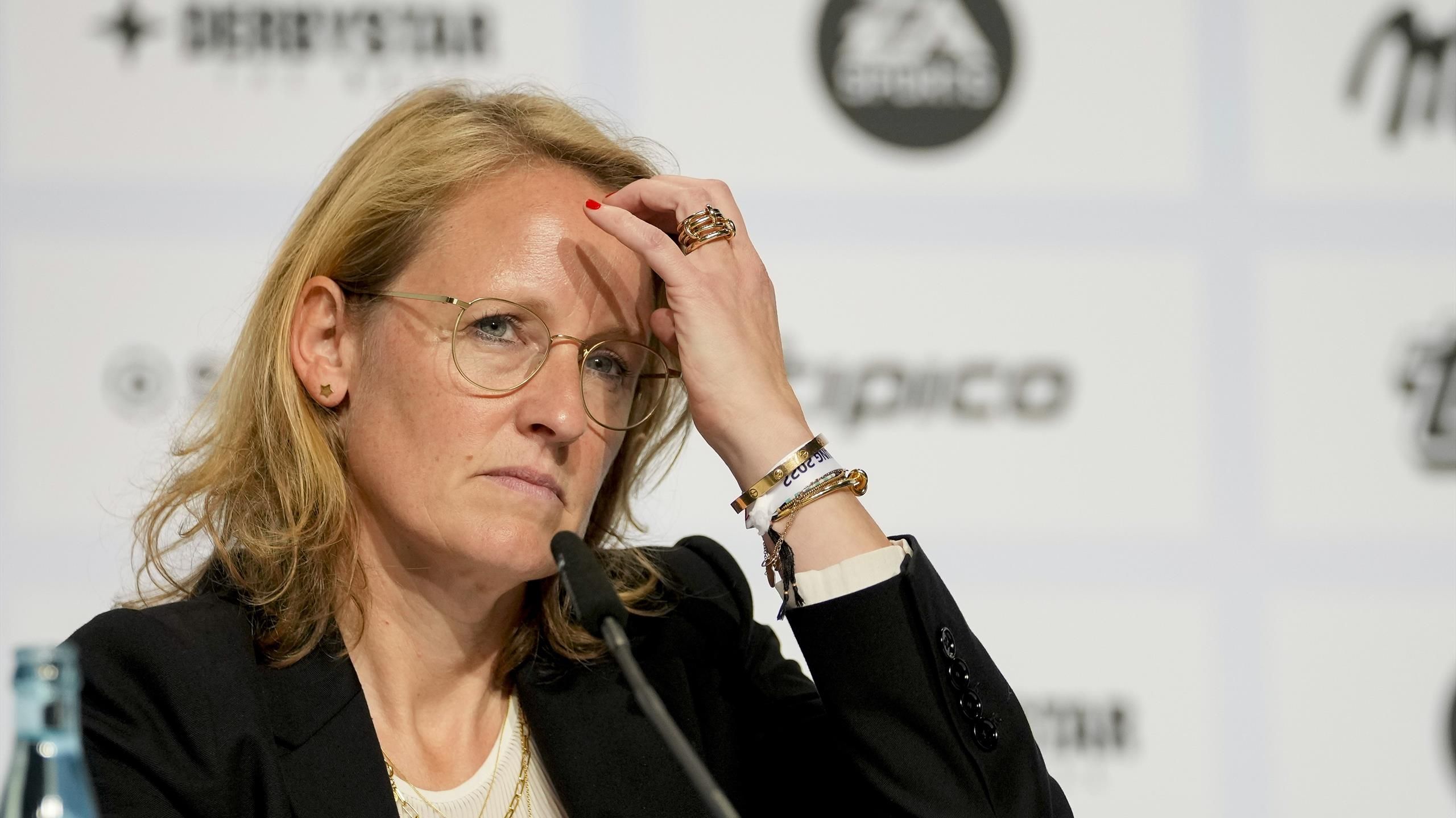 Donata Hopfen legt DFL-Geschäftsführung nieder - Hellmann und Leki ...