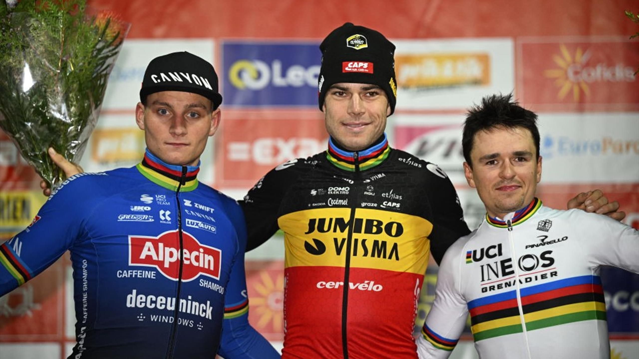 Benidorm Kijk live naar wereldbeker veldrijden met Van Aert, Van der