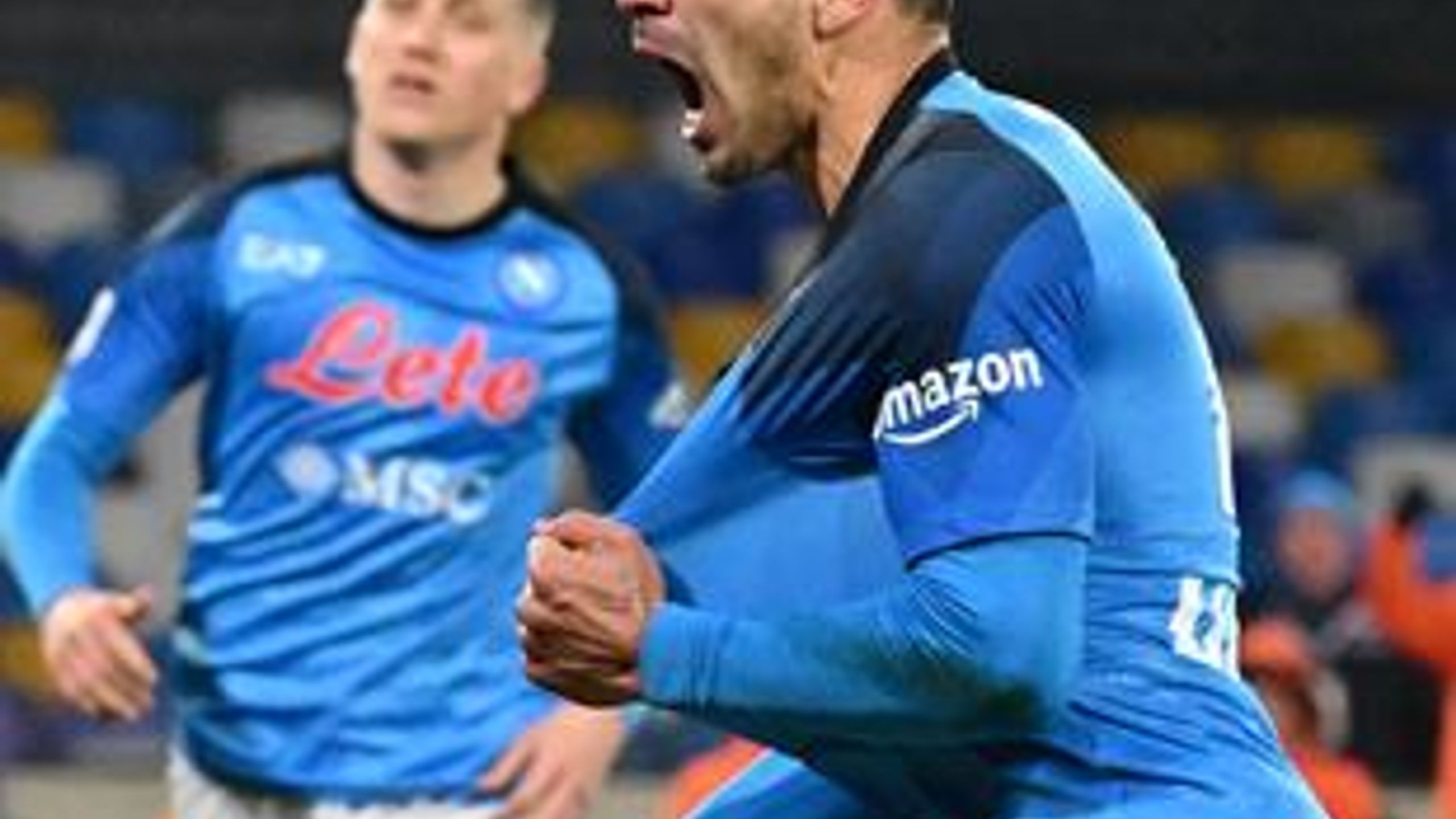 Naples s'impose face à la Roma (2-1) de José Mourinho grâce à Victor ...