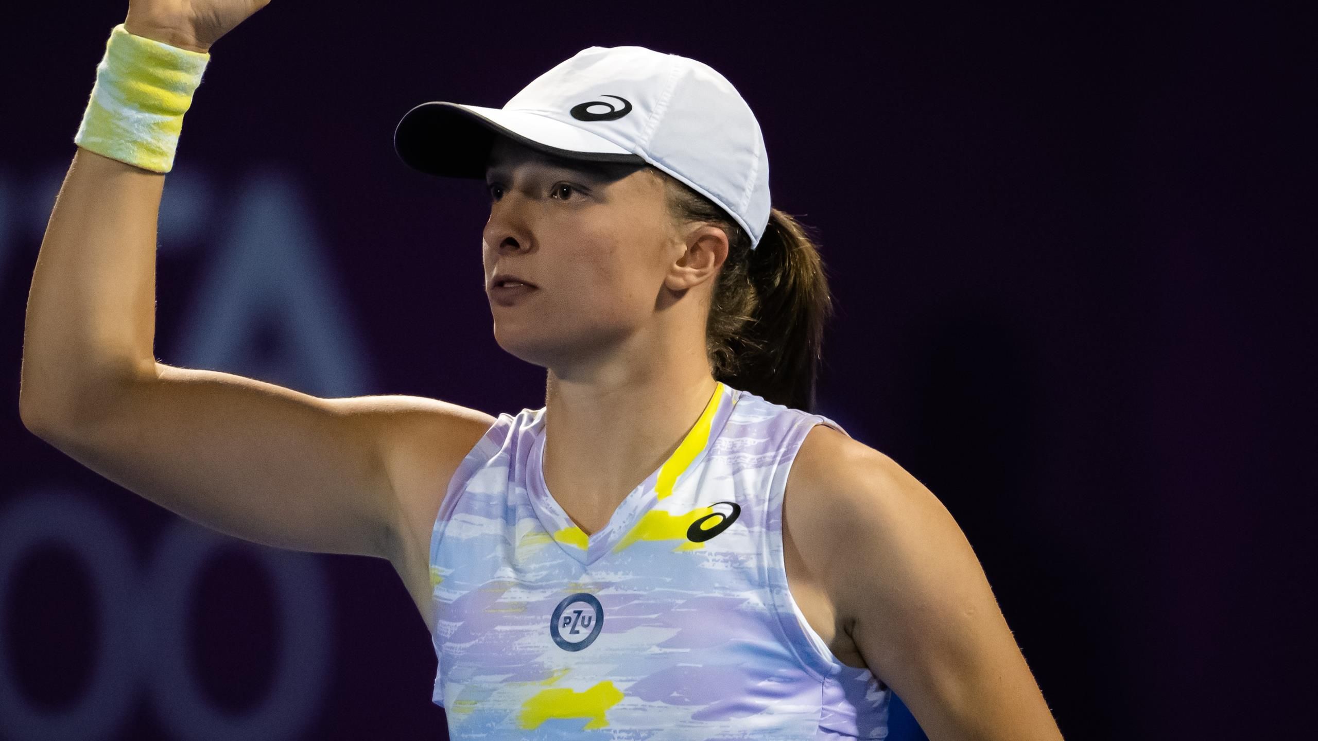 Leylah Fernandez wins opening match in Dubai, will face top-ranked Iga  Swiatek
