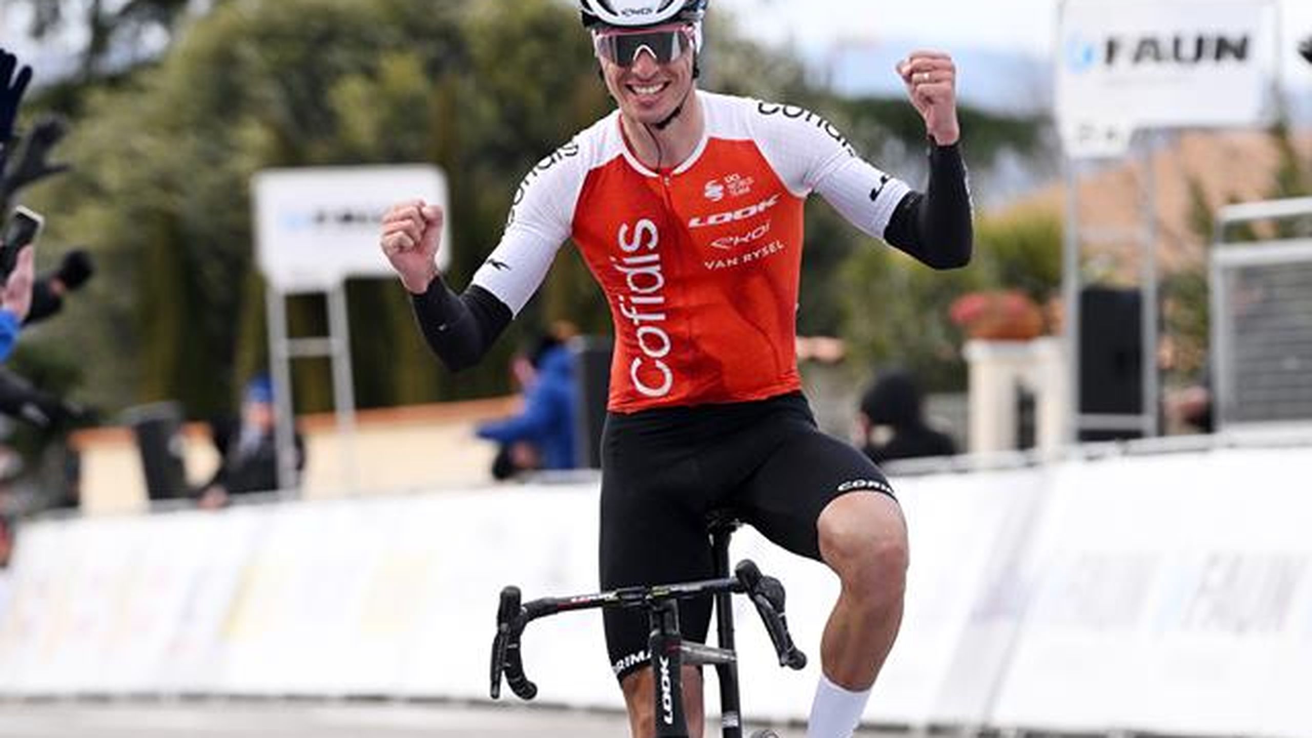 Anthony Perez-show: assolo di 38km e vittoria. Ottimo 3° posto per ...