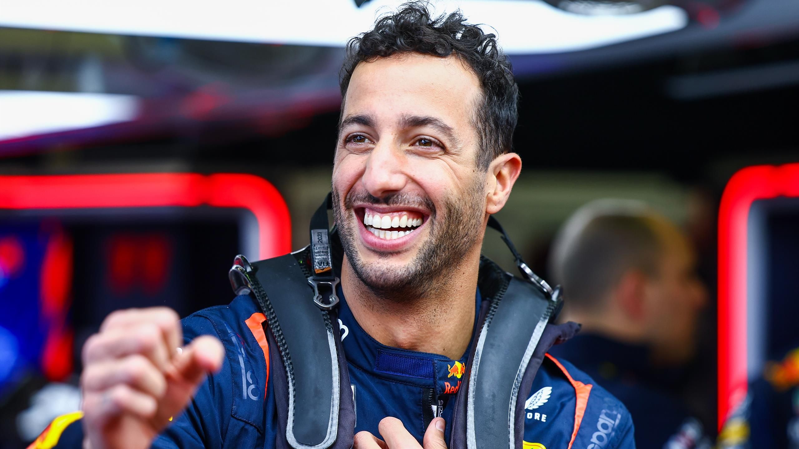 Eight-time race winner Daniel Ricciardo to replace Nyck de Vries at ...
