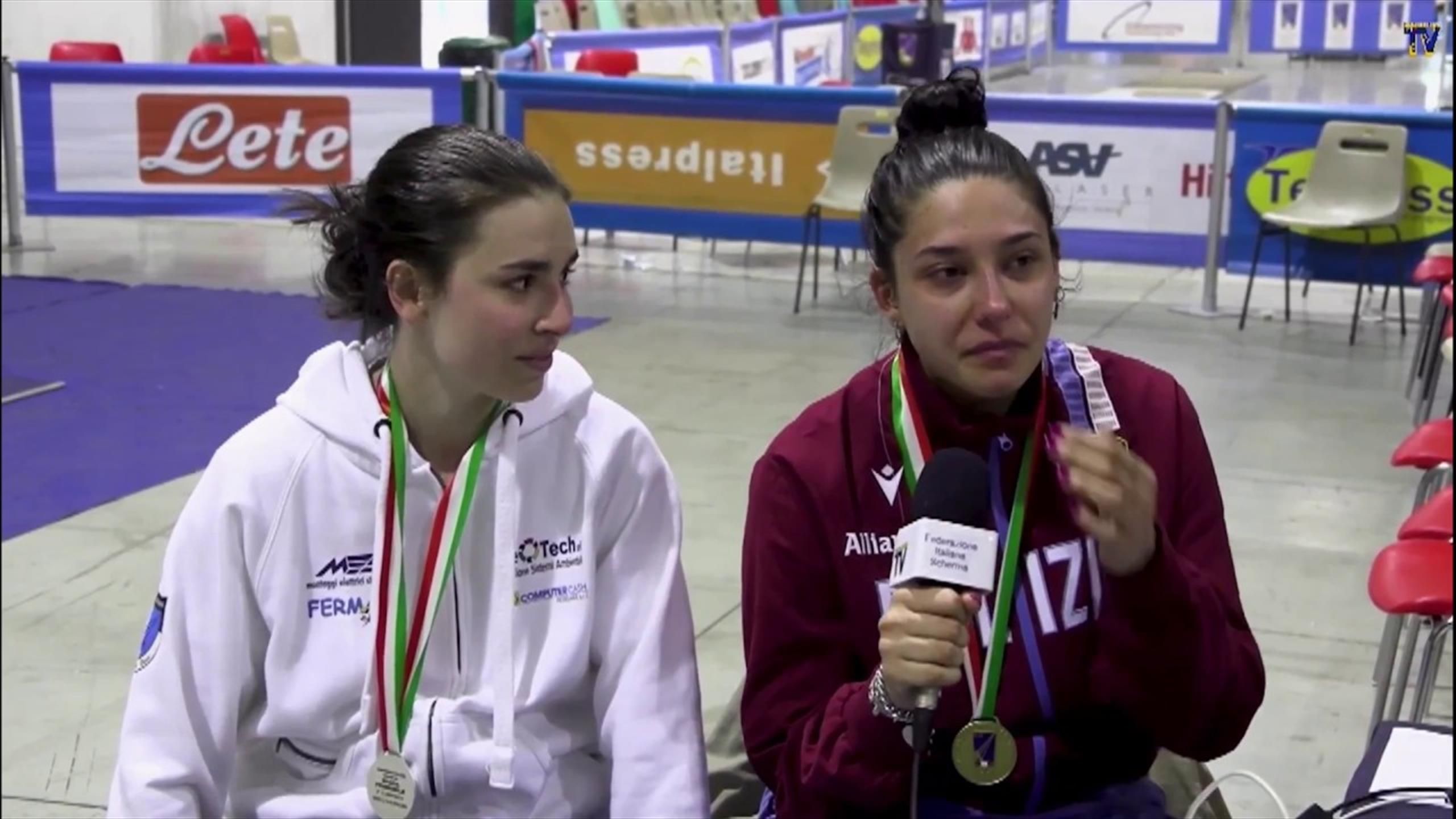 Scherma, L'intervista a Gaia Traditi ed Emilia Rossatti - Fencing video ...