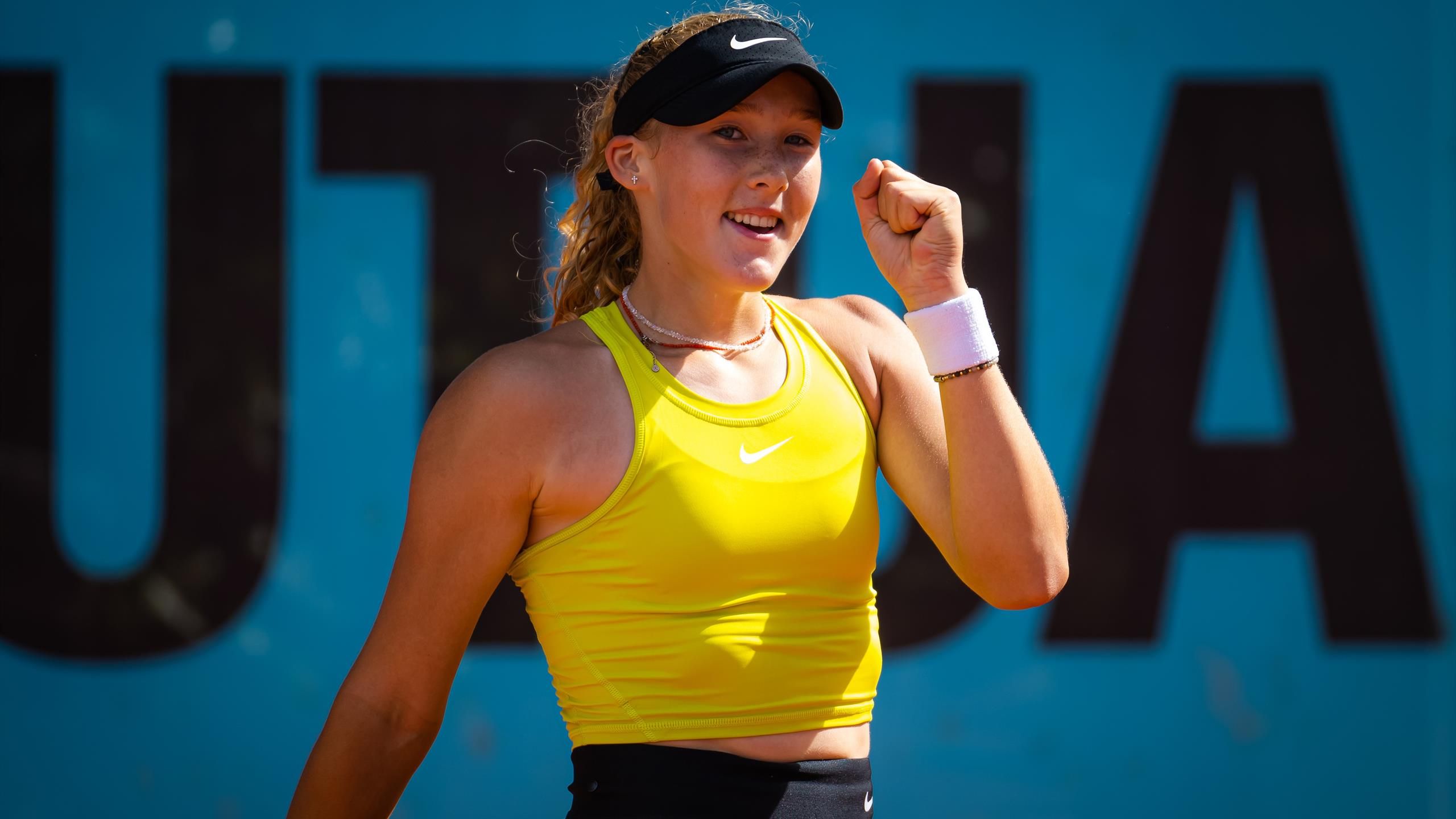 Madrid Open: Mirra Andreeva stuns Magda Linette on 16th birthday, Coco ...