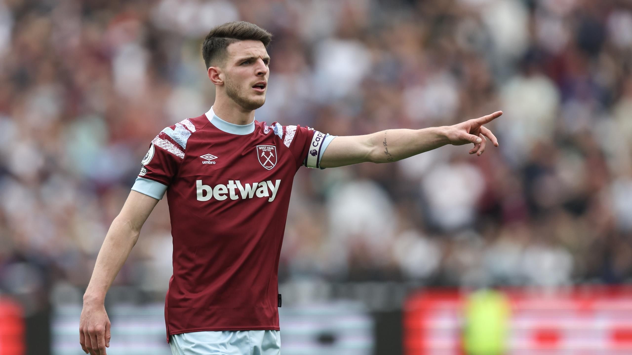 FC Bayern München: Declan Rice angeblich Wunschspieler von Thomas ...
