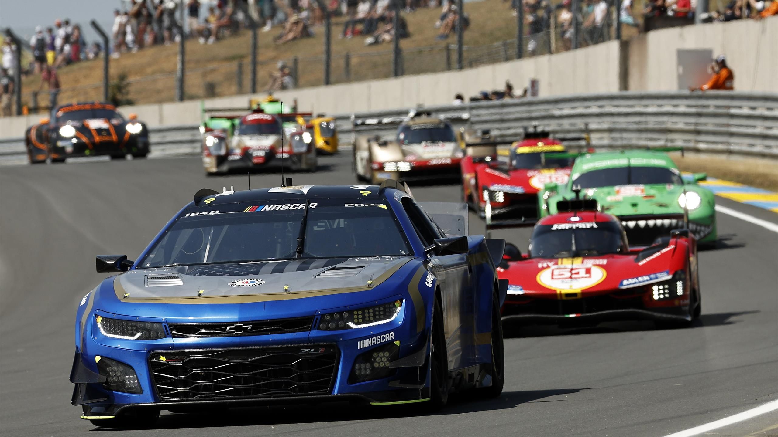 24 uur van Le Mans NASCARauto grote publiekslieveling met grote