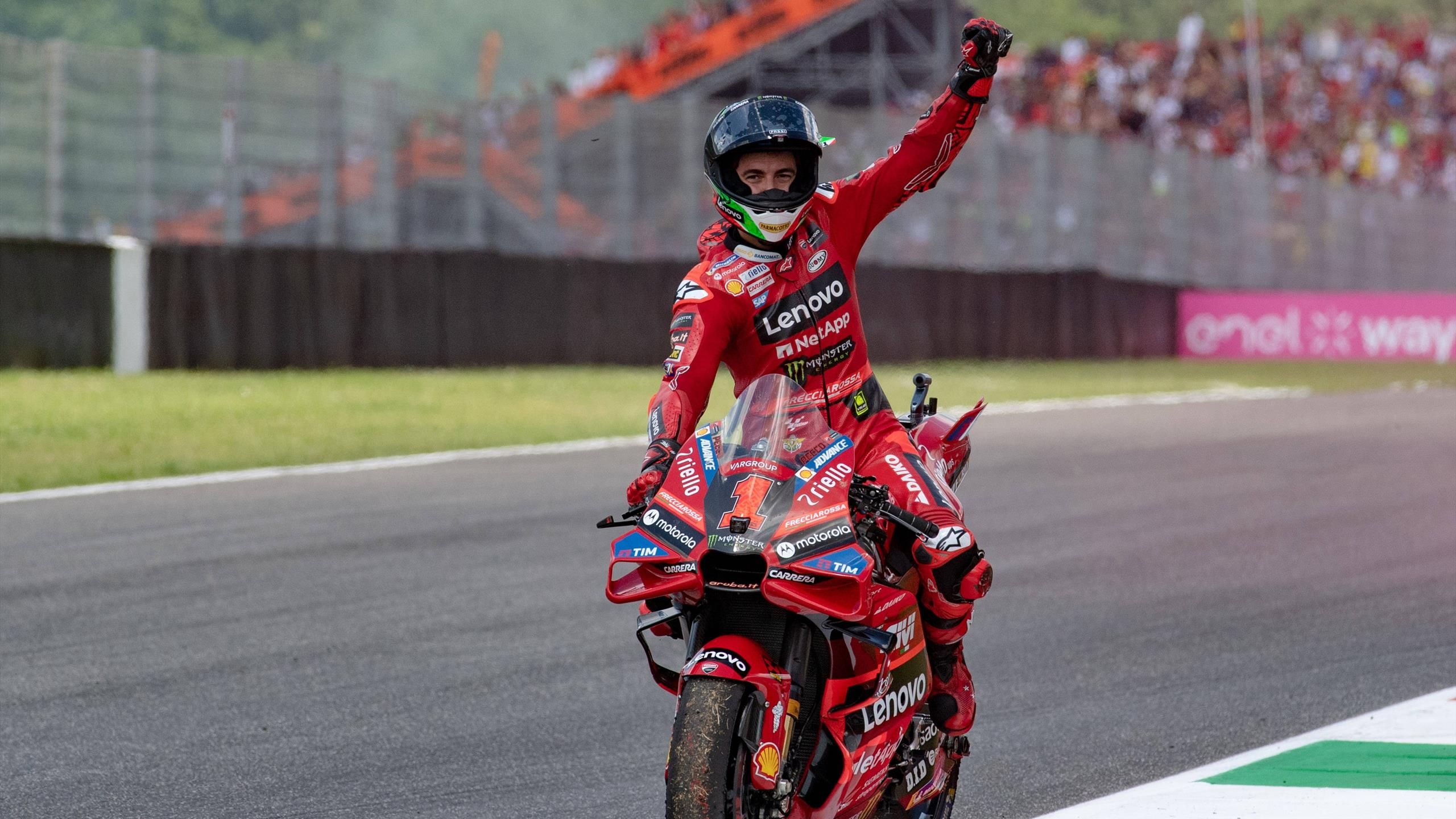 MotoGP: Weltmeister Francesco Bagnaia holt Sieg im Heimrennen in ...