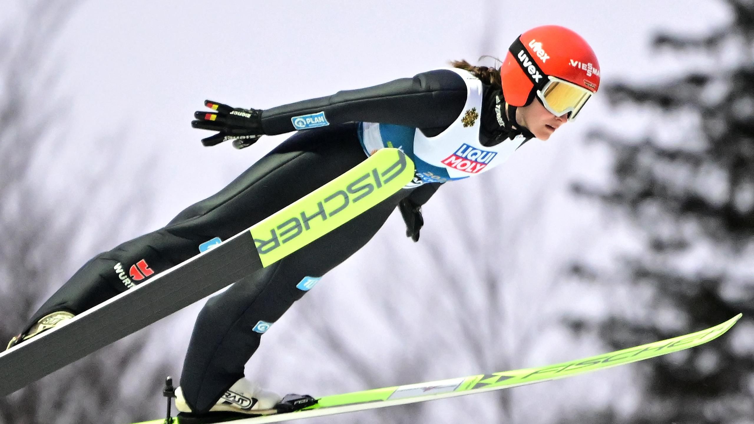 SkisprungWeltmeisterin Selina Freitag holt Bronzemedaille auf der