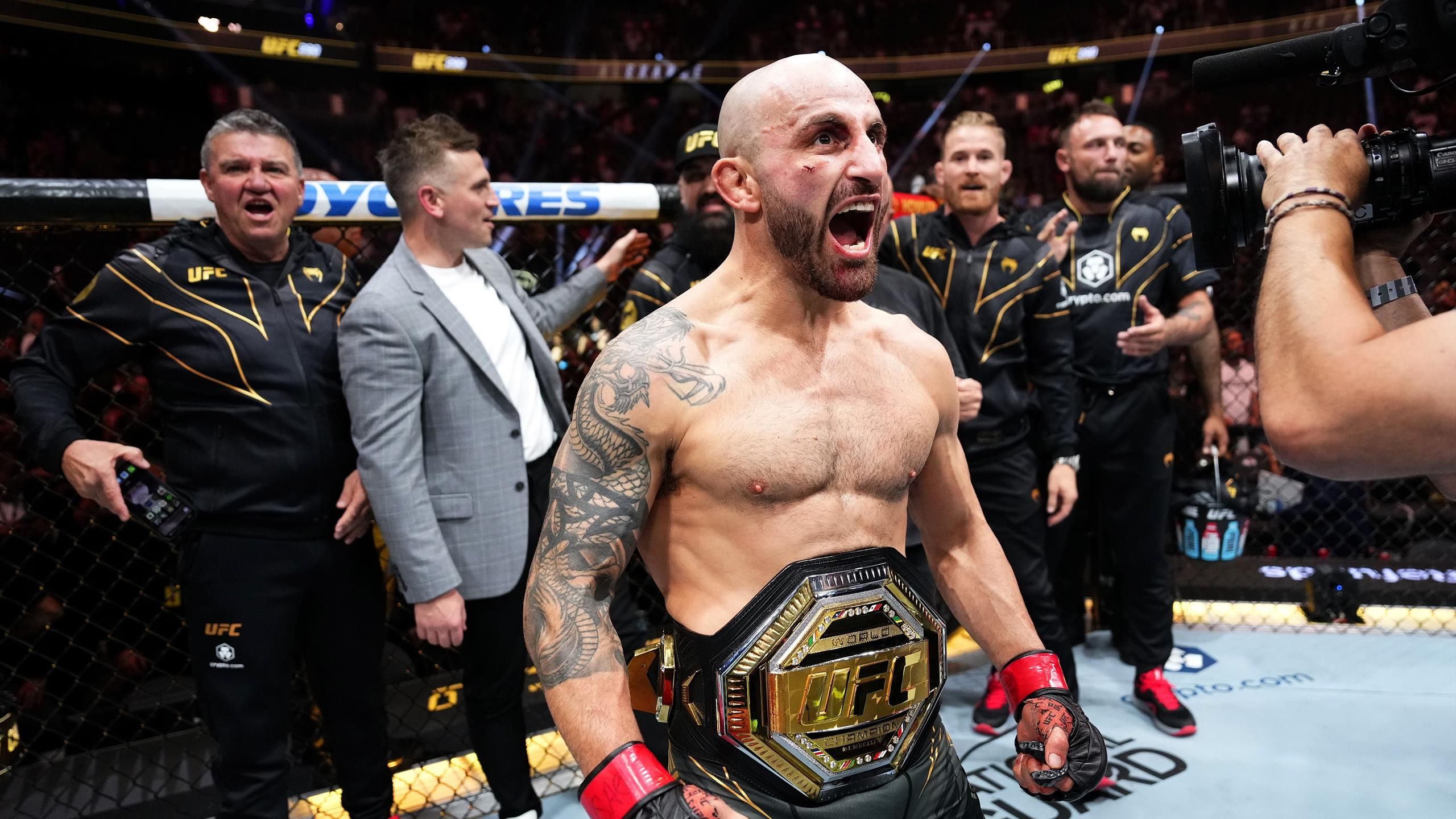 UFC 290: Alexander Volkanovski retains featherweight title with 