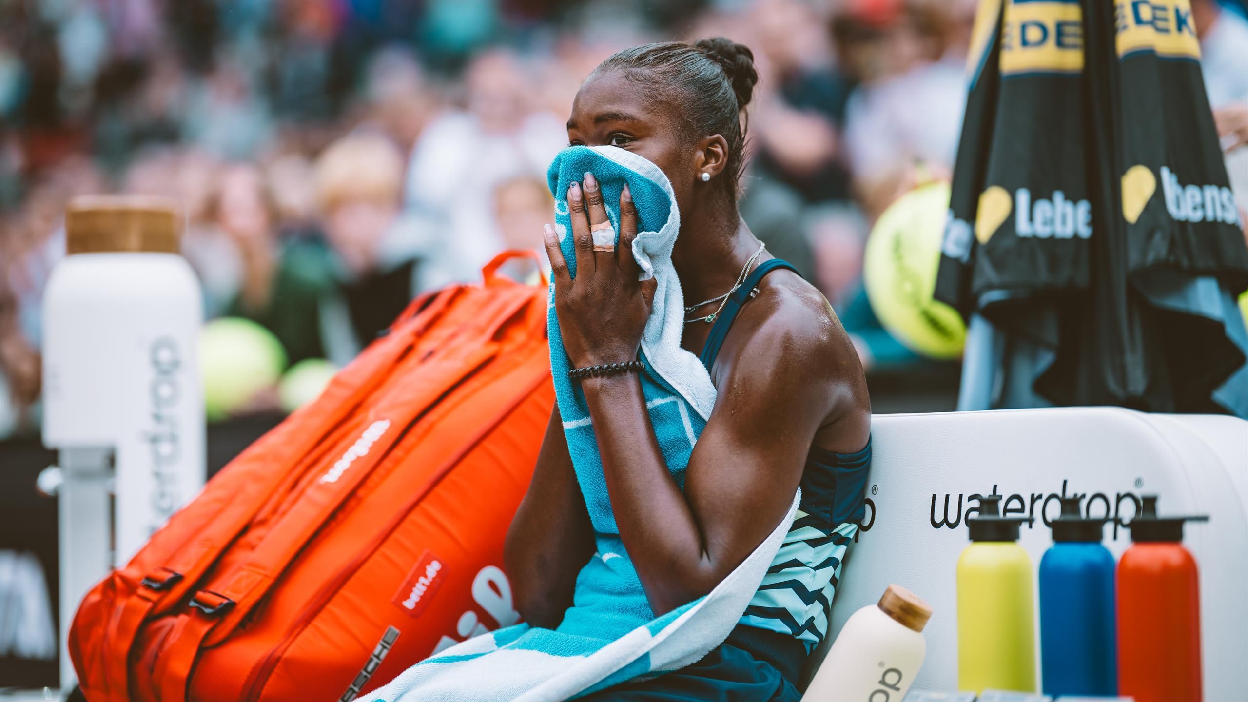 WTA Hamburg Noma Noha Akugue unterliegt im Finale am Rothenbaum der