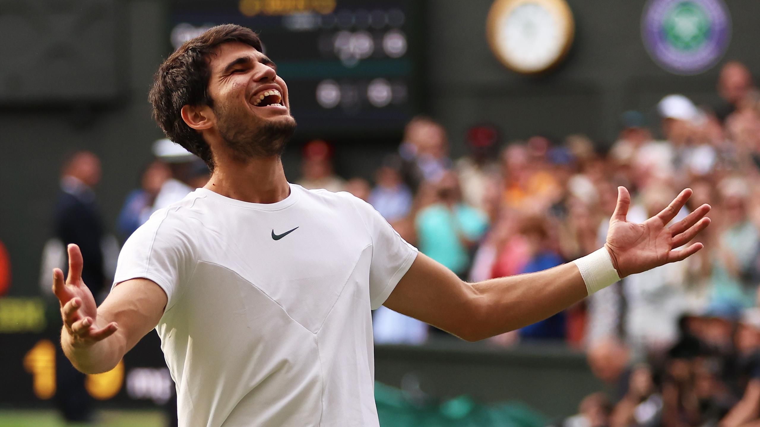 Роджер Федерер и его шлемы us open