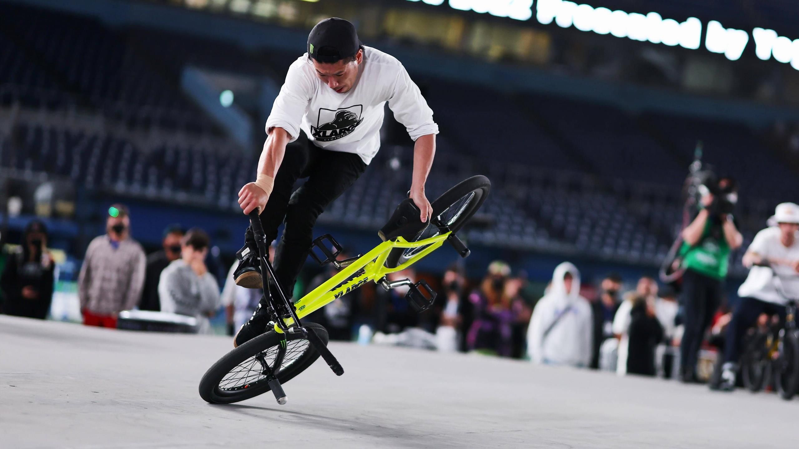 so-funktioniert-bmx-freestyle-flatland-regeln-disziplin-erklart - BMX ...