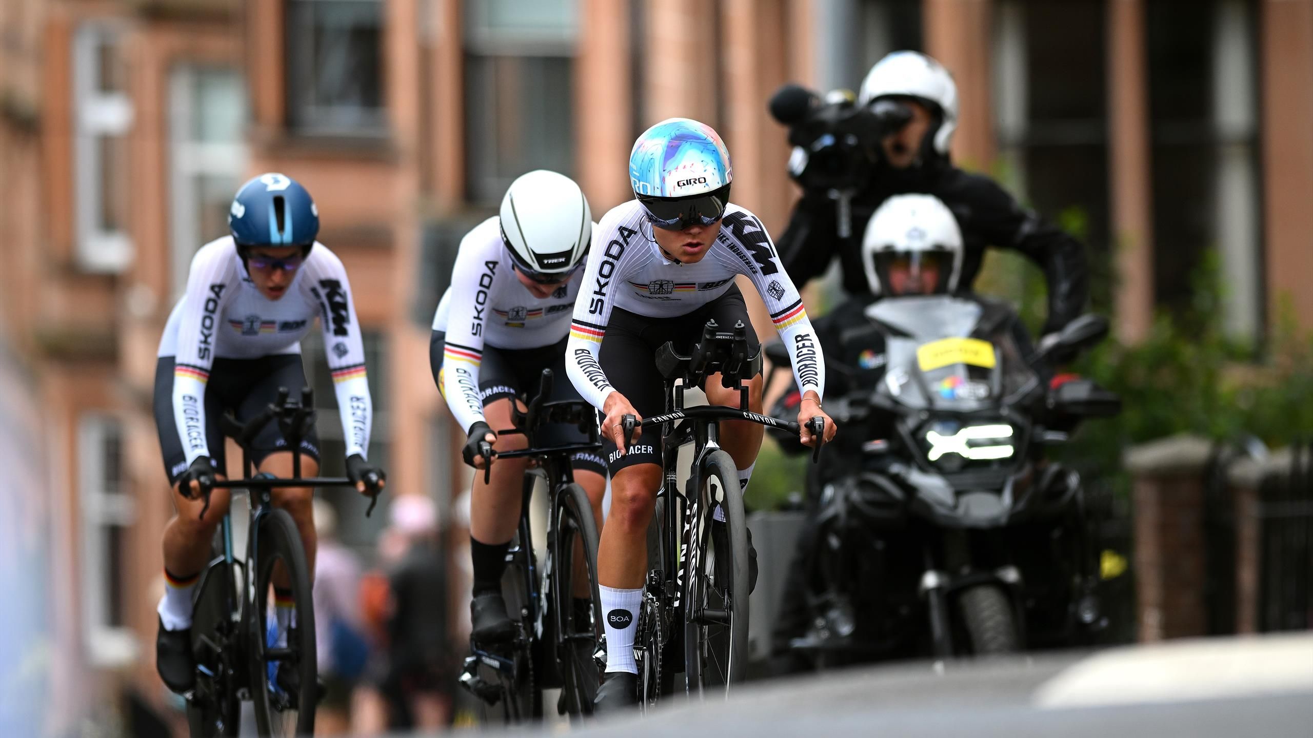 RadWM 2023 Deutsche MixedTeamStaffel um Ricarda Bauernfeind fährt