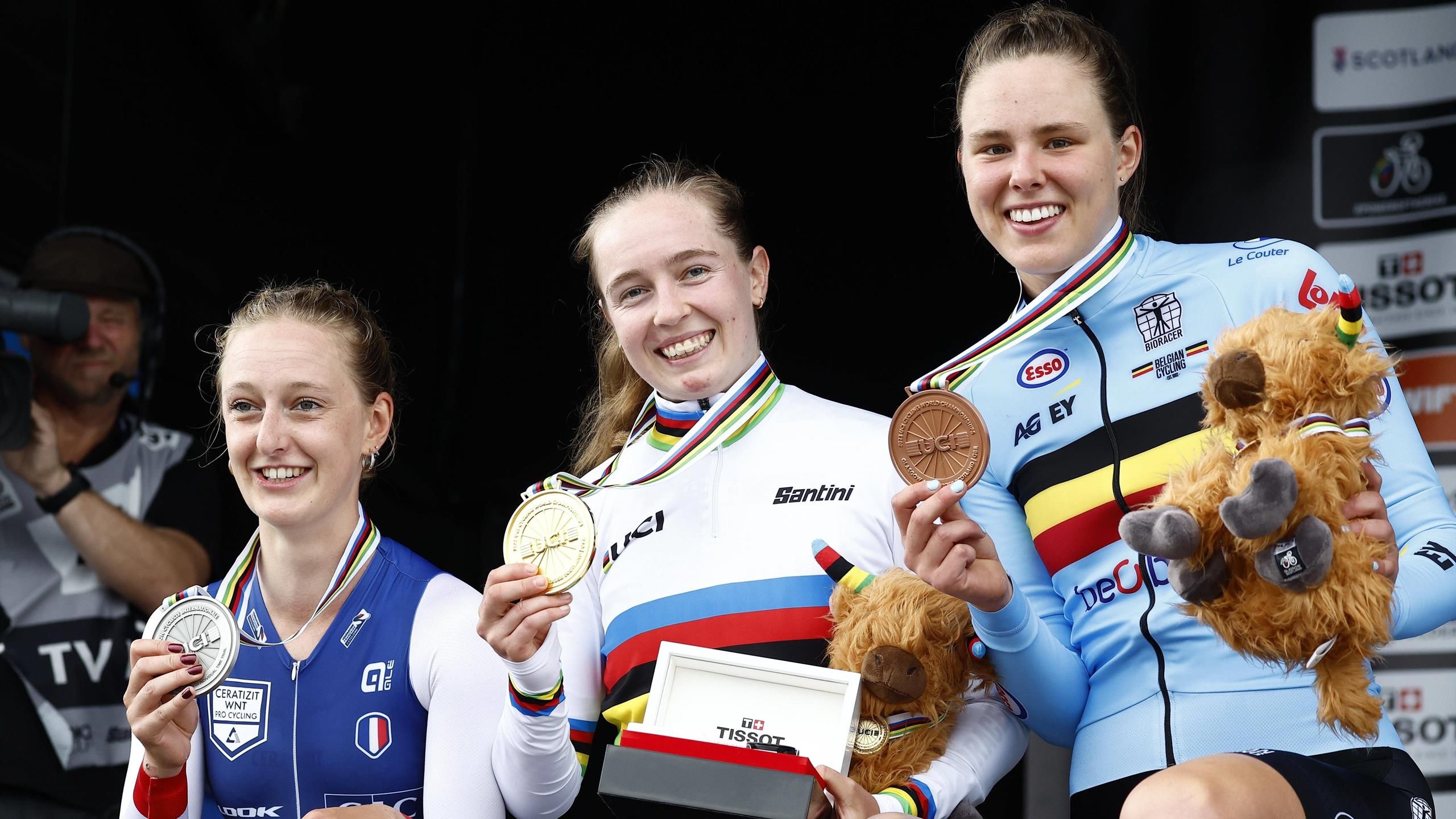 Cycling World Cup 2023: Antonia Niedermayer wins U23 gold – Chloe Degert becomes world time trial champion.