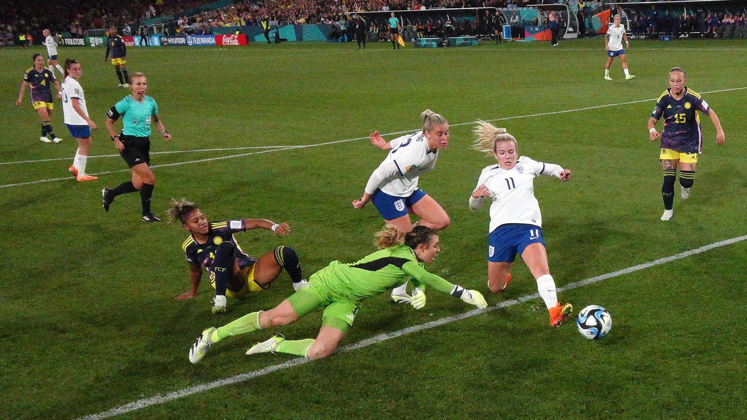 Women’s World Cup |  Colombian goalkeeper Sarina Wegman helps England reach the semi-finals