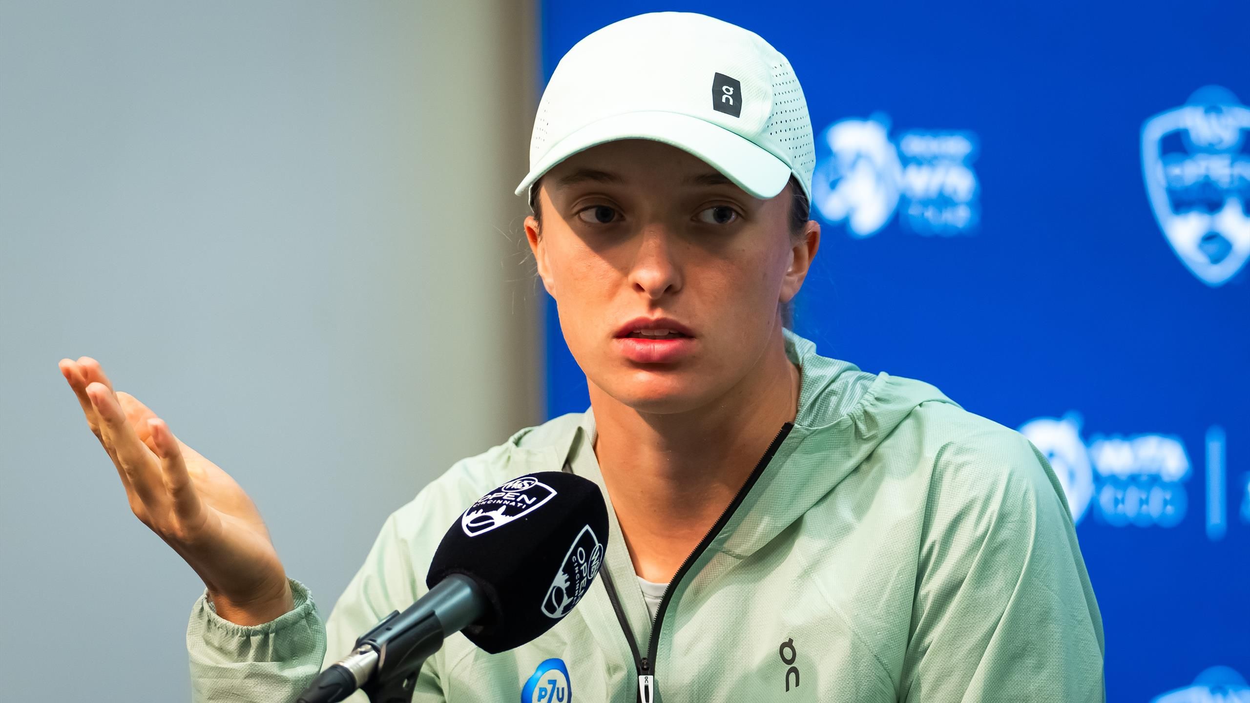 French Open champion Iga Swiatek calls for people to show more empathy after suffering online abuse