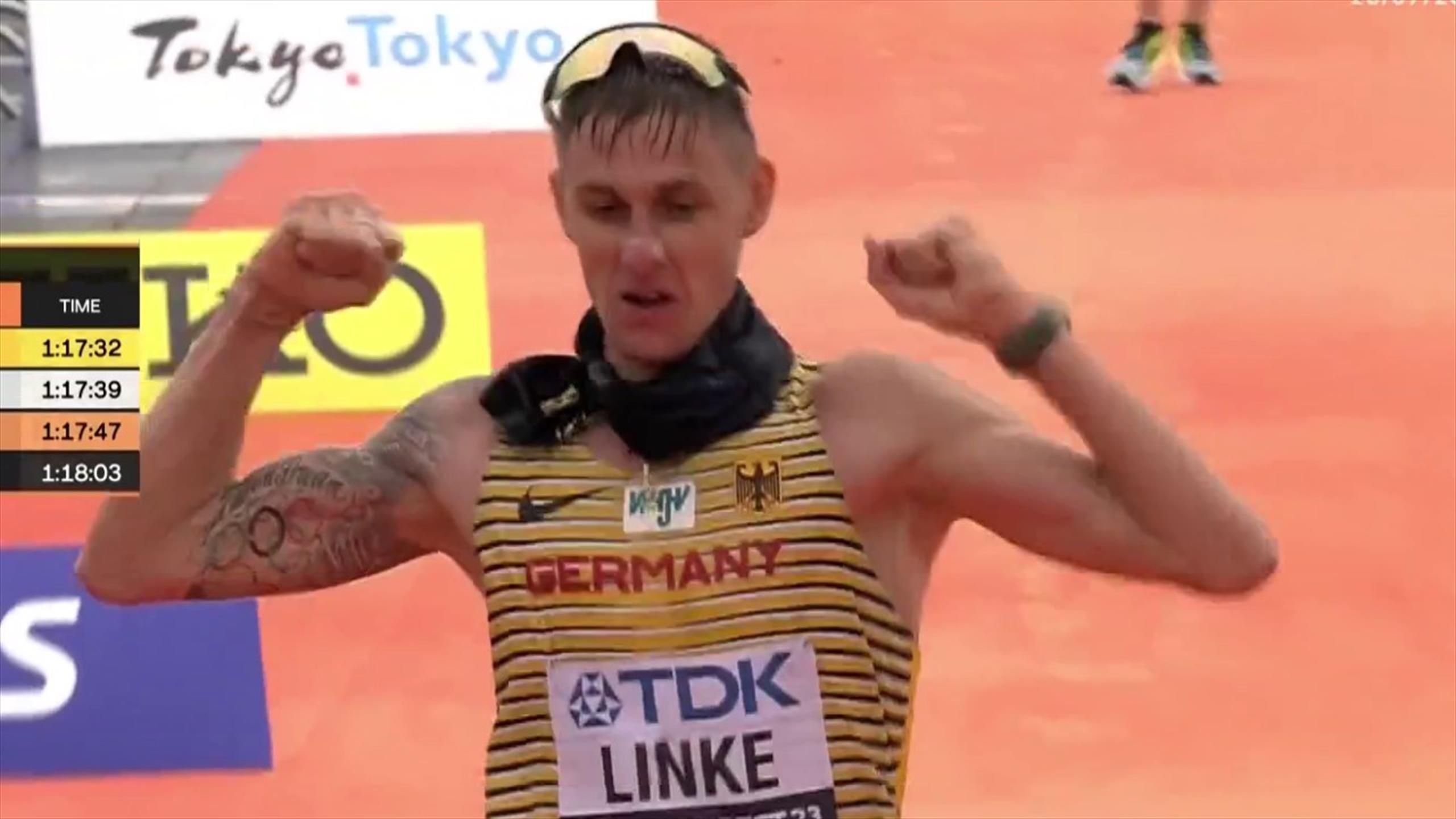LeichtathletikWM 2023 Geher Christopher Linke jubelt über Top