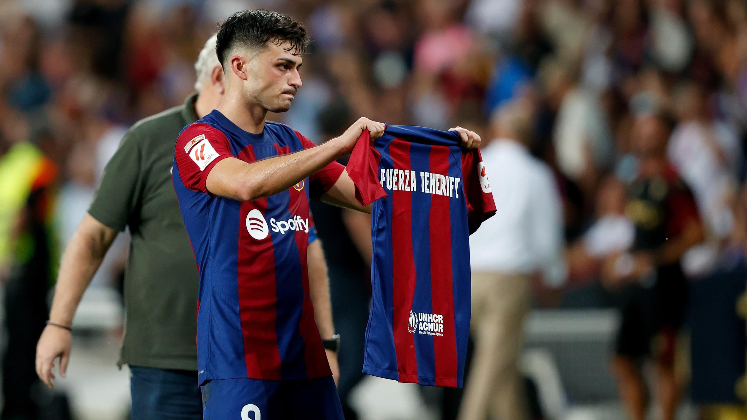 Barcelona-Cádiz  El emotivo detalle de Pedri en la celebración de su gol:  Fuerza Tenerife - Eurosport