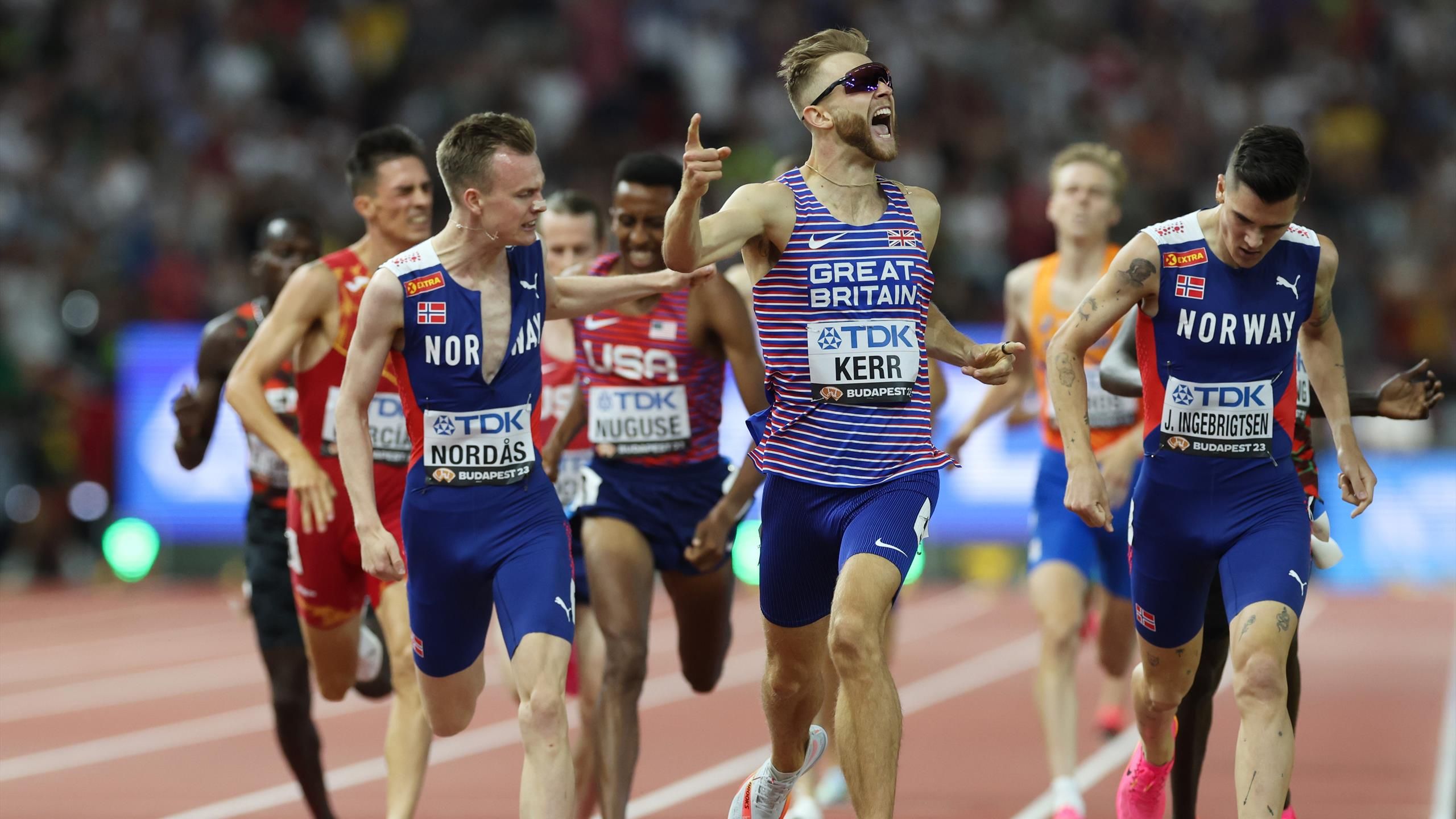 LeichtathletikWM 2023 Josh Kerr schlägt Jakob Ingebrigtsen und